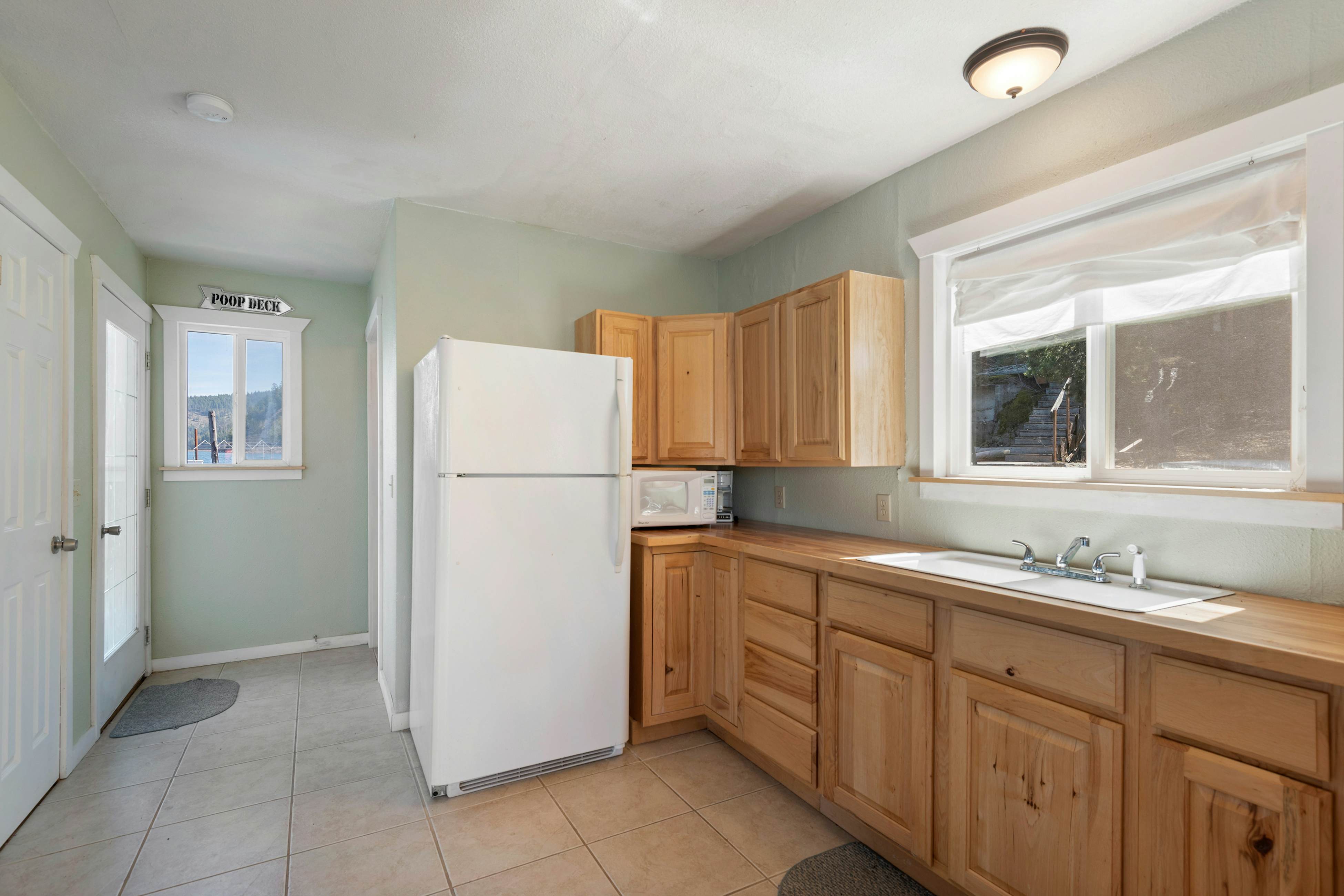 Two Lakefront Homes Retreat