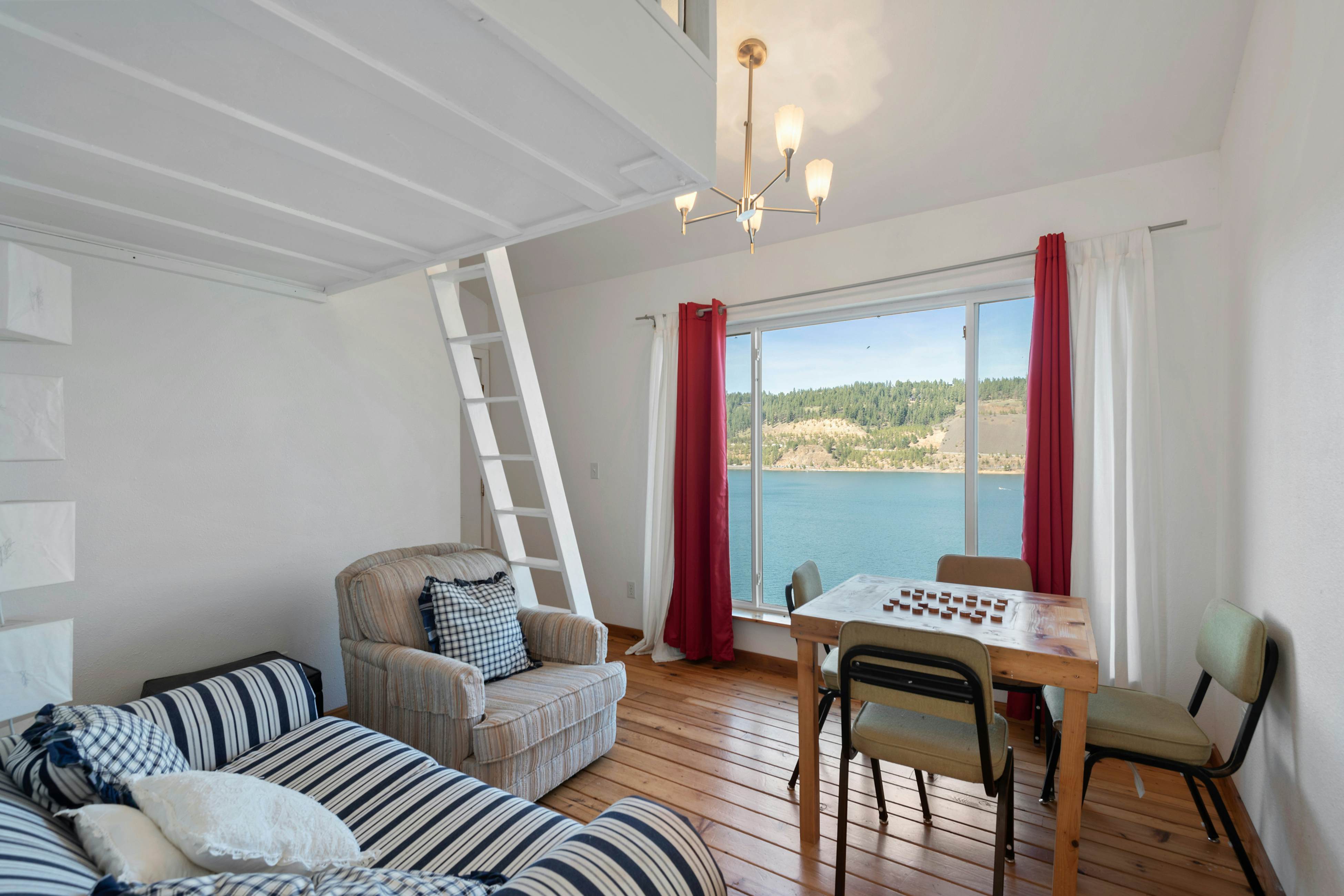 Two Lakefront Homes Retreat