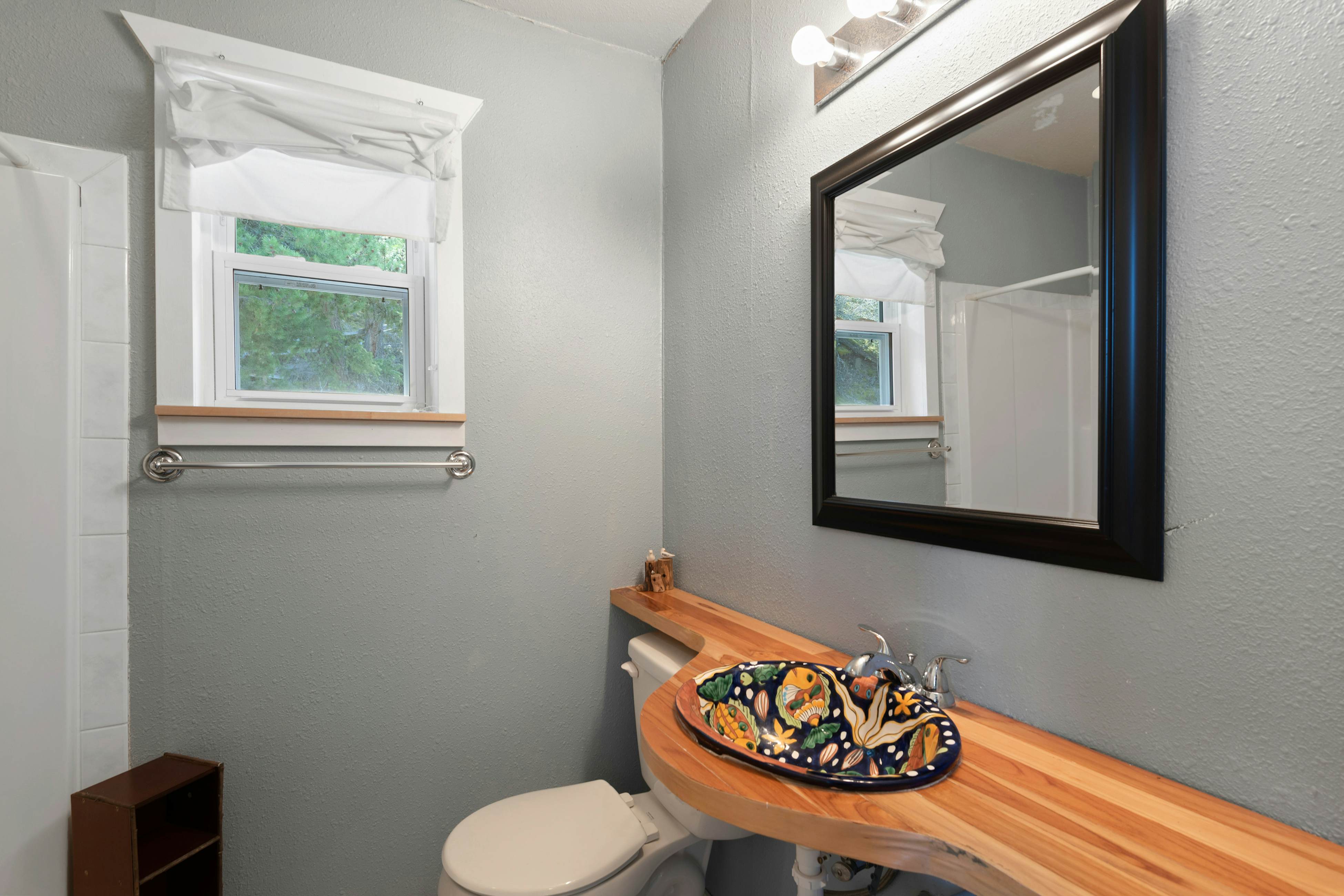 Two Lakefront Homes Retreat