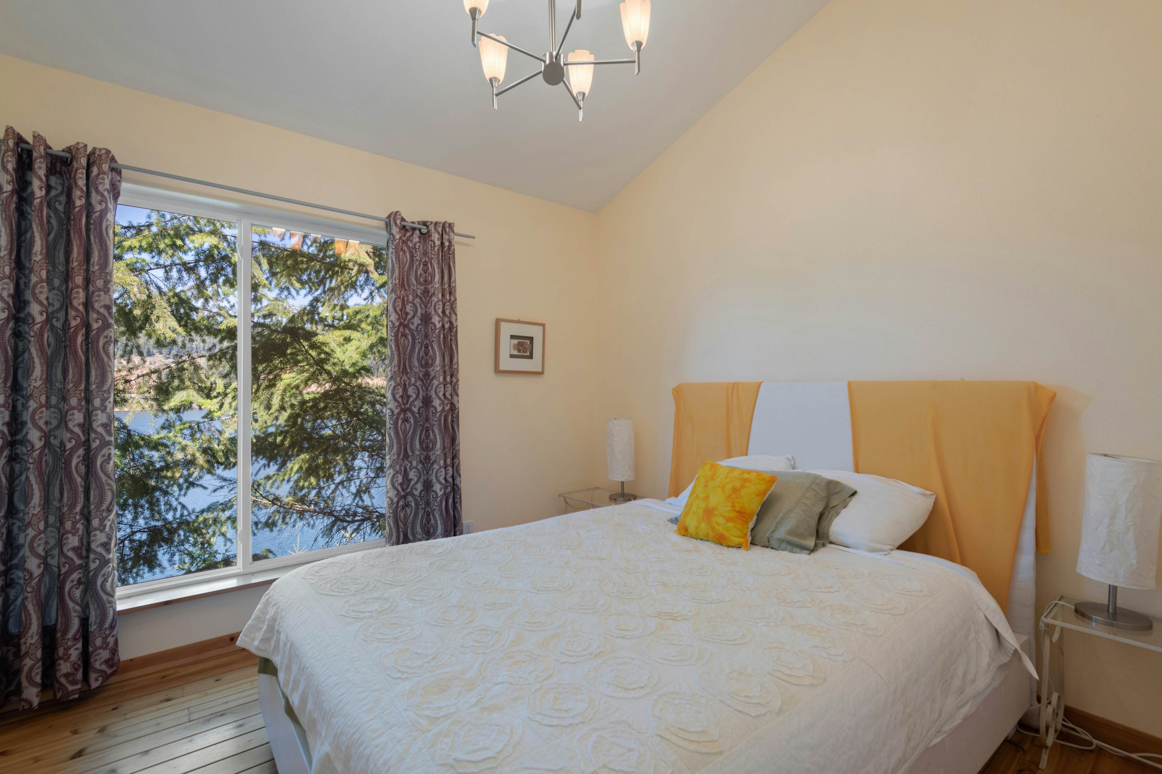 Two Lakefront Homes Retreat