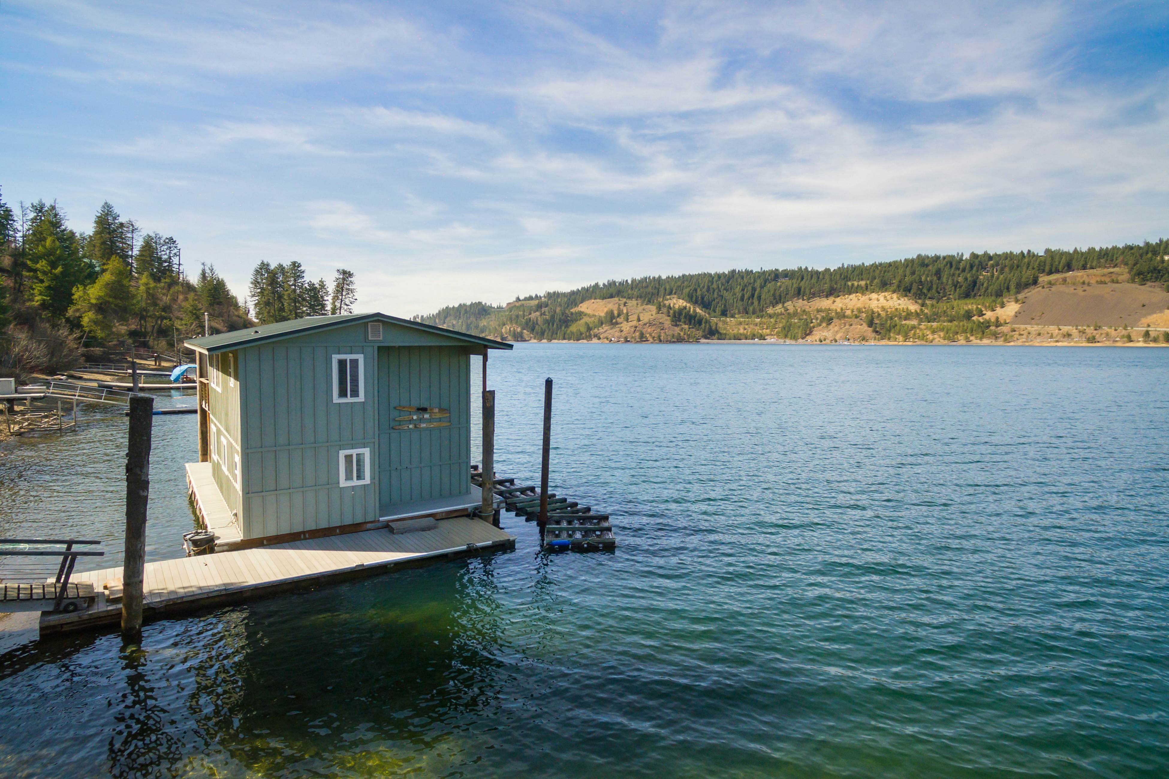 Two Lakefront Homes Retreat