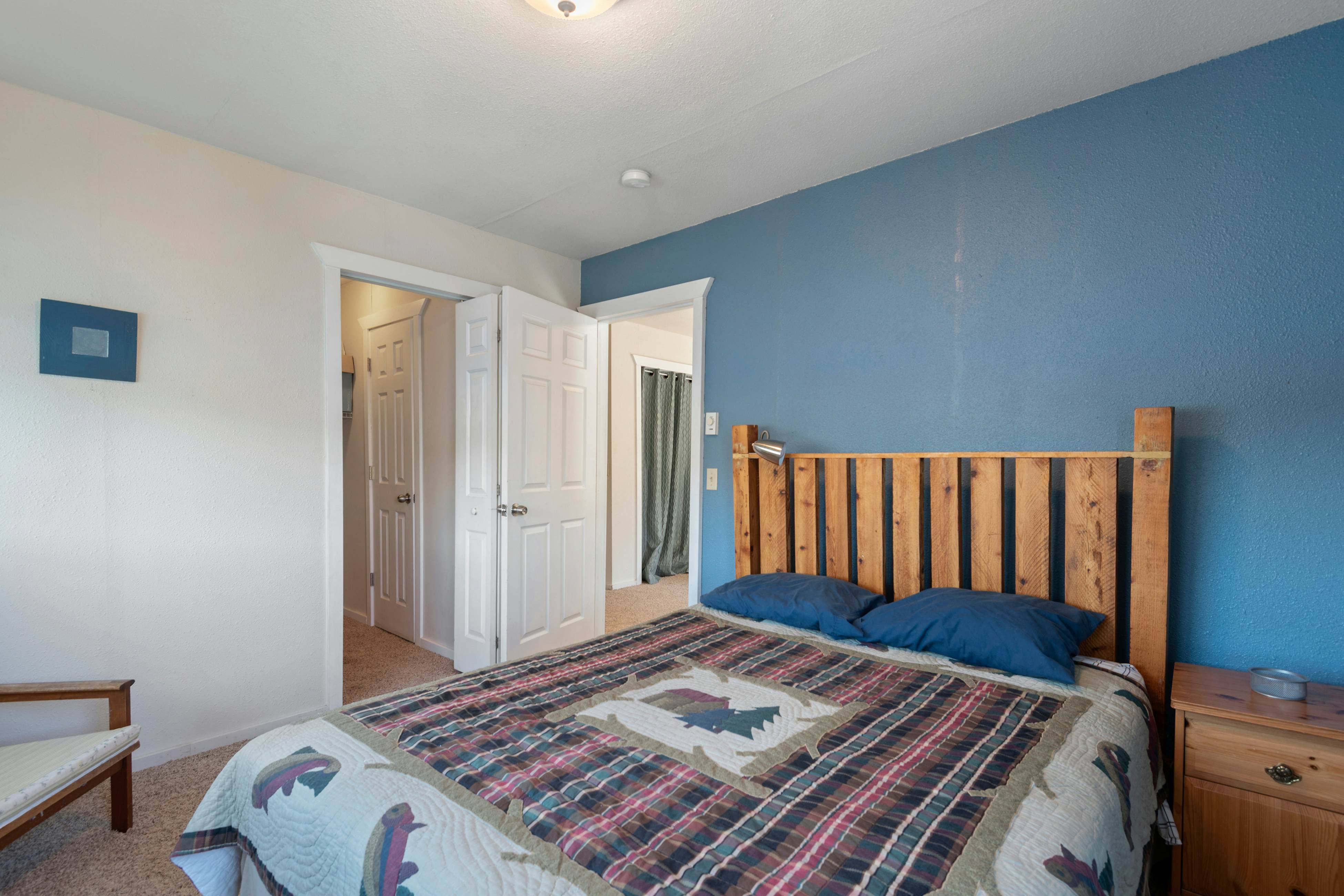 Two Lakefront Homes Retreat