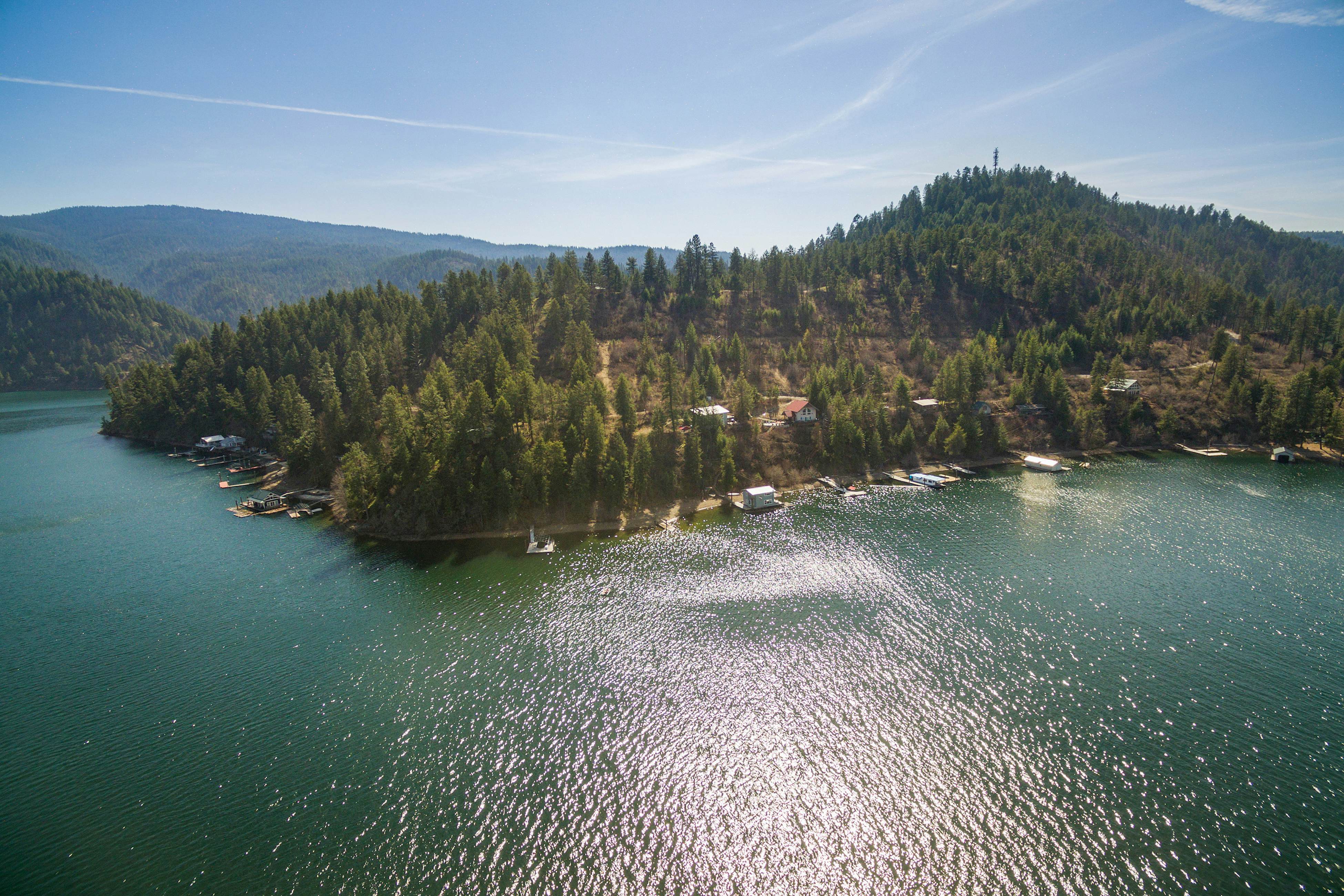 Two Lakefront Homes Retreat