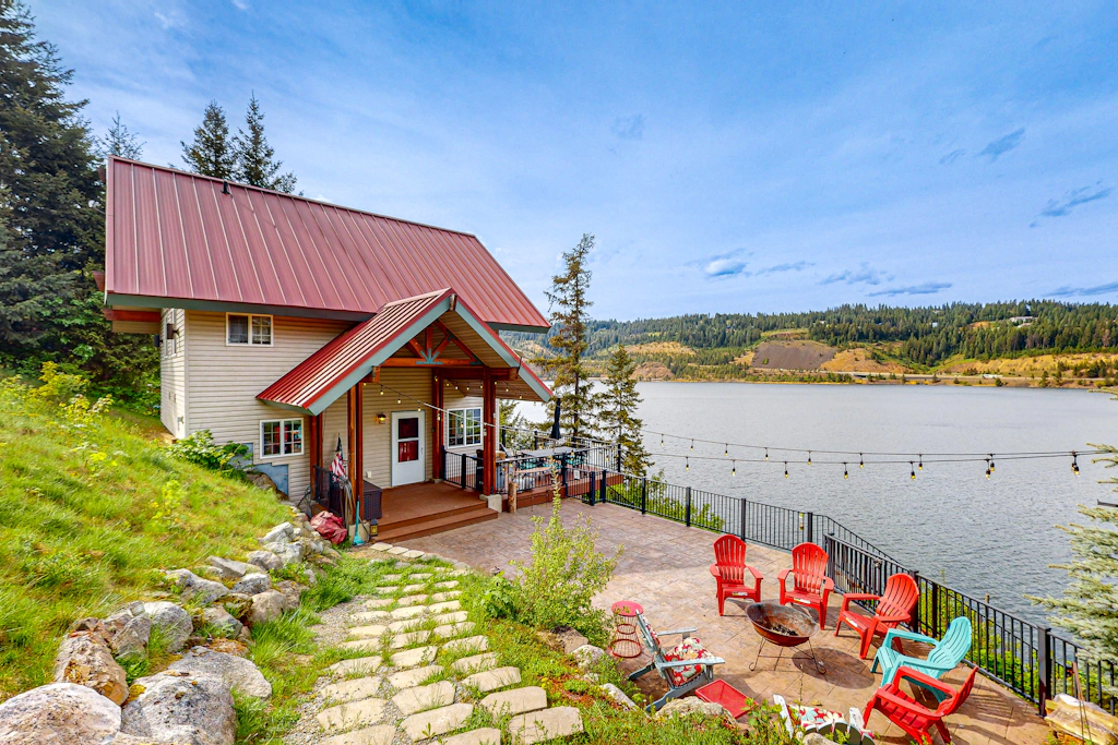 Private lakefront stay with dock and quiet views