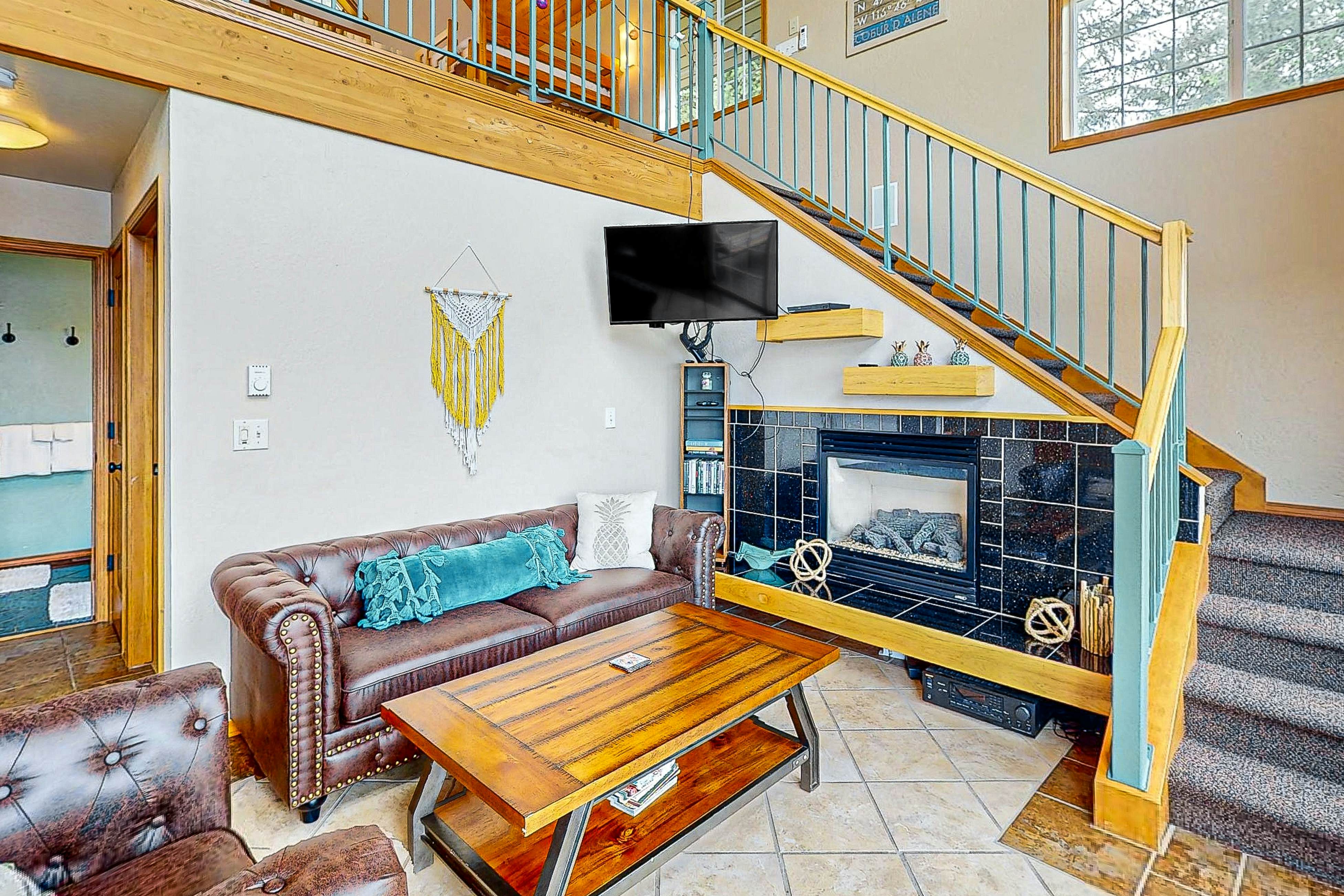 Lakefront Home With Firepit