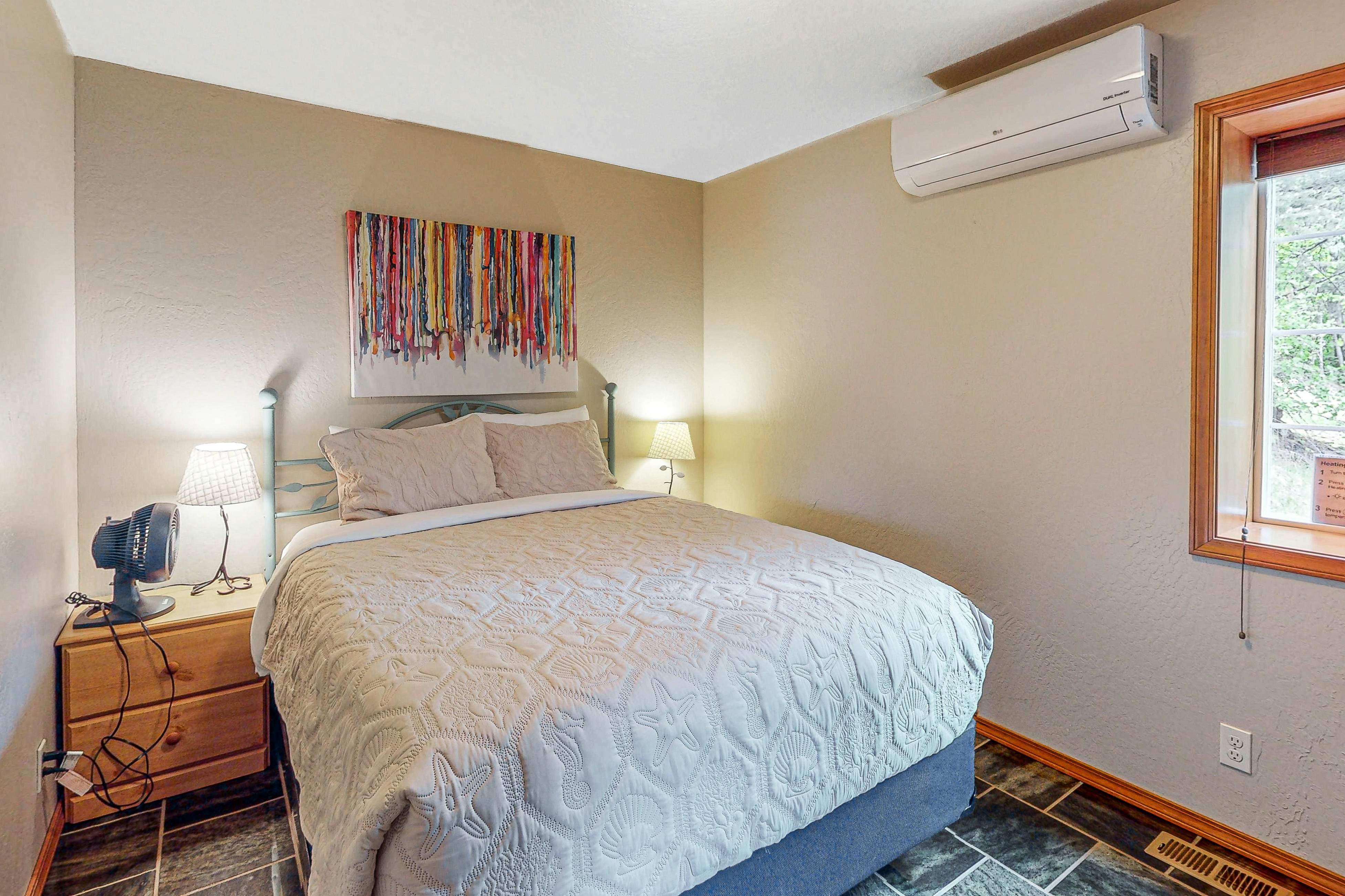 Lakefront Home With Firepit