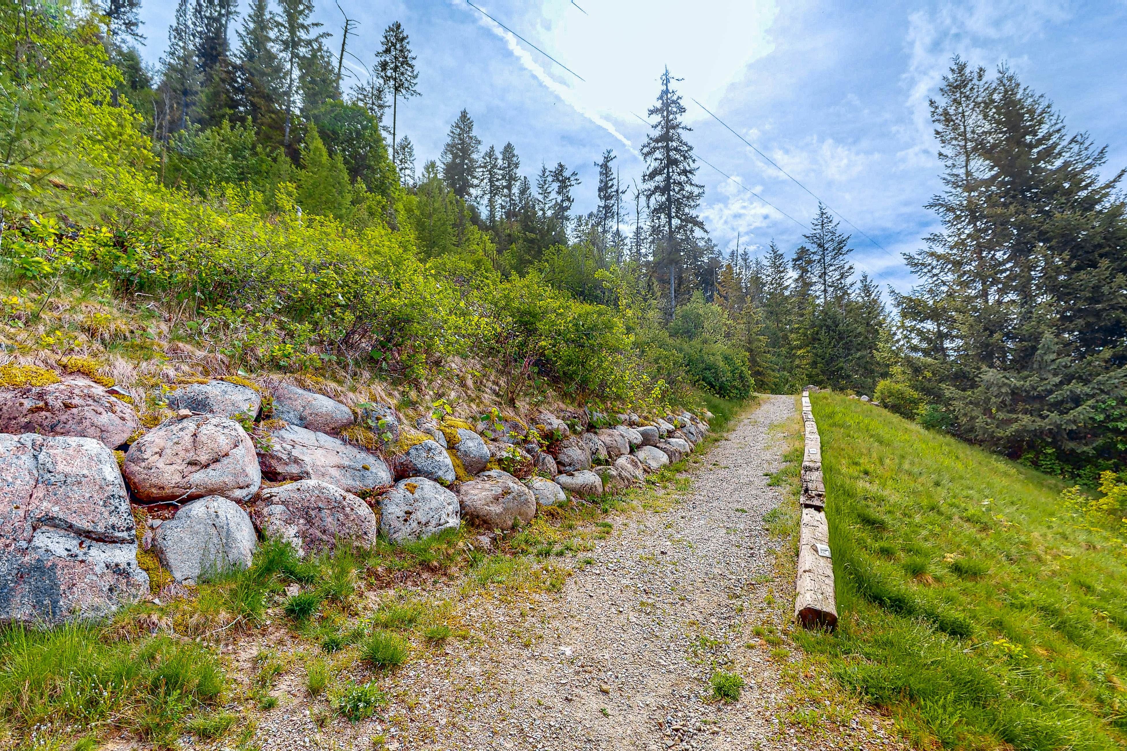 Lakefront Home With Firepit