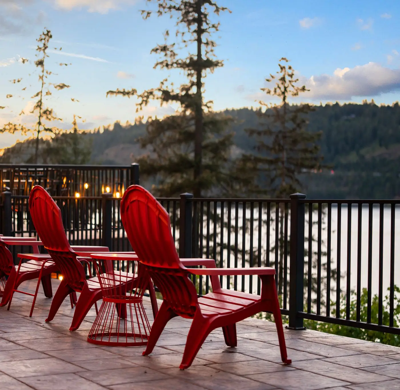 Lake Coeur d'Alene Cabin, Dock & Fire Pit