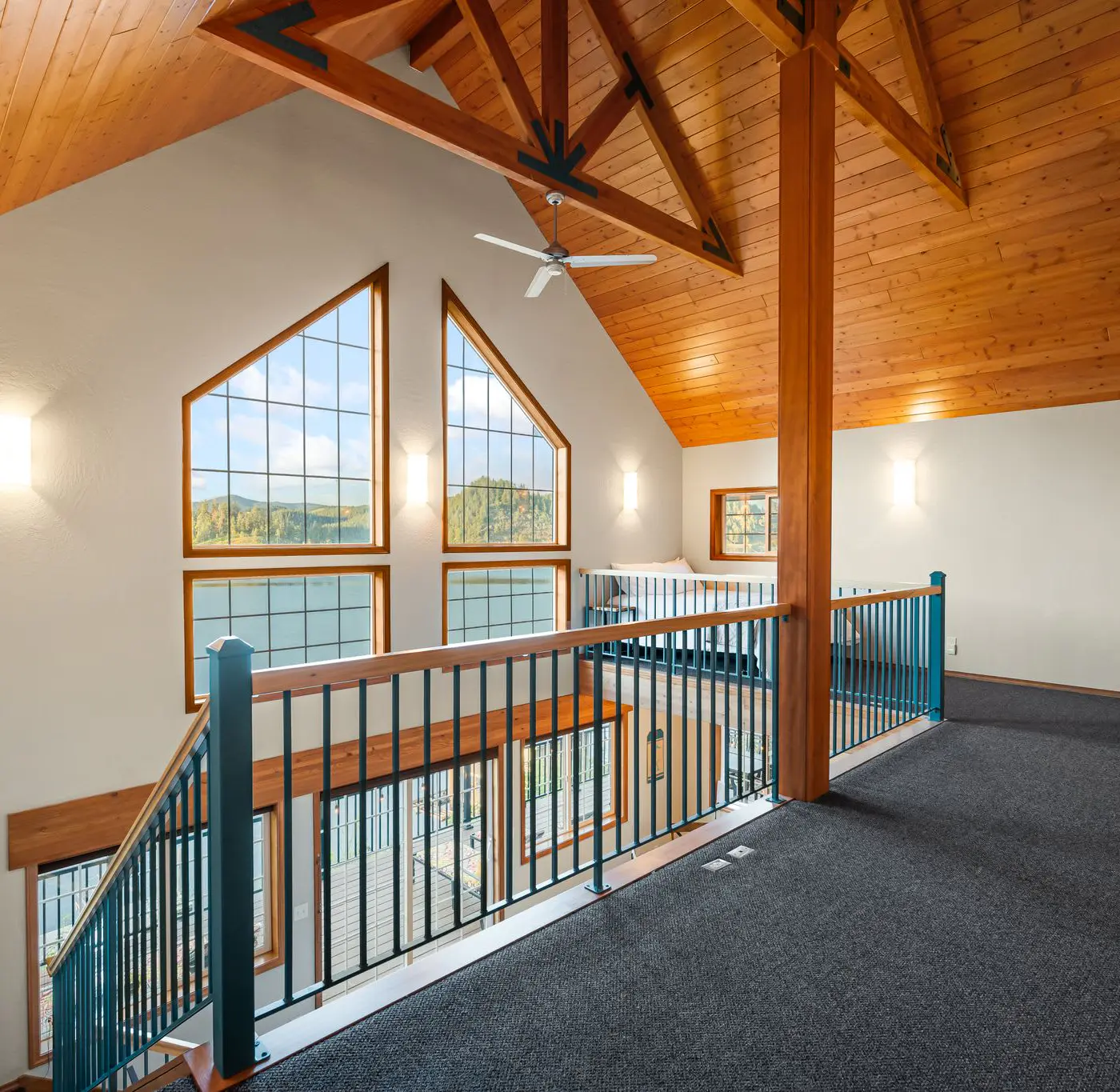 Lake Coeur d'Alene Cabin, Dock & Fire Pit