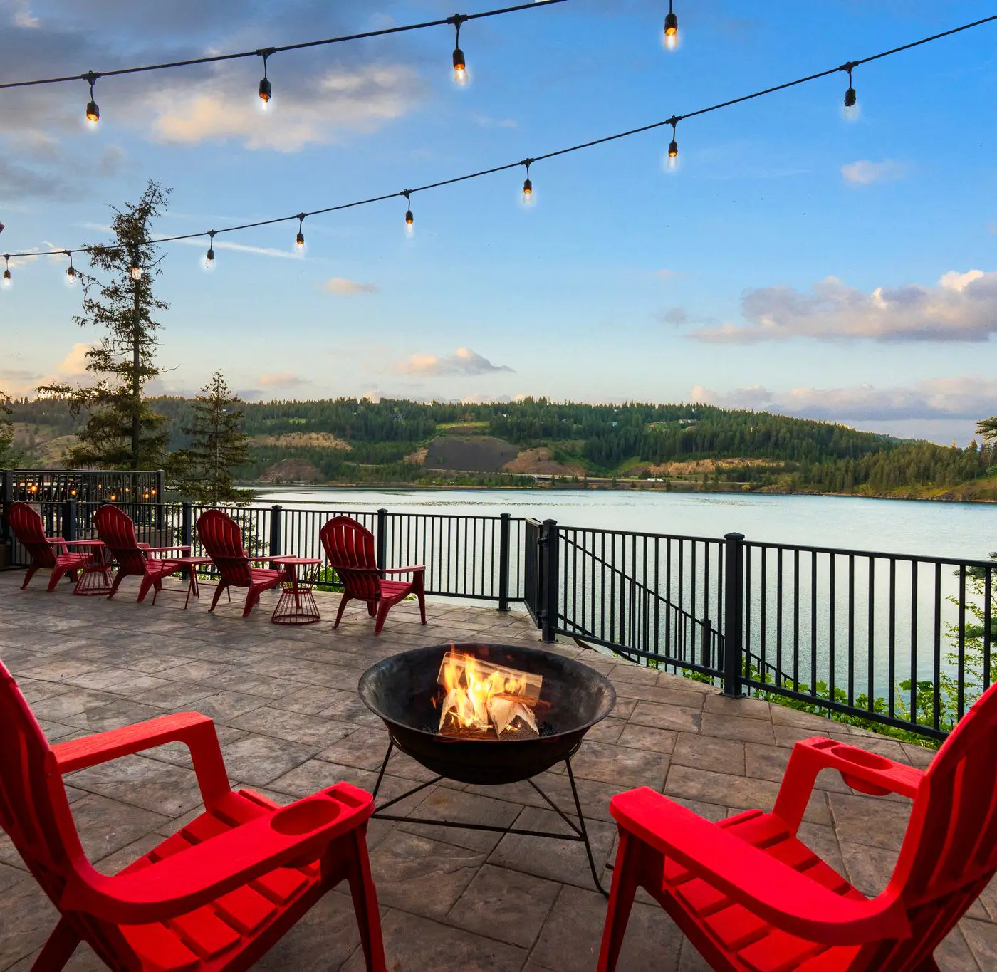Lake Coeur d'Alene Cabin, Dock & Fire Pit