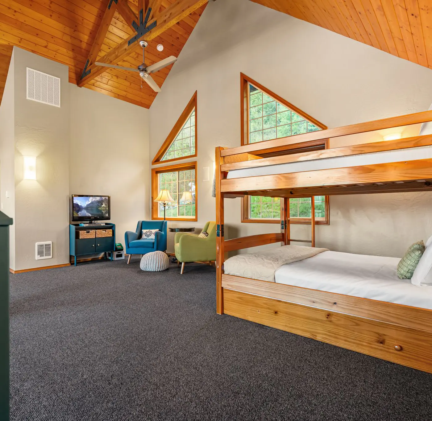 Lake Coeur d'Alene Cabin, Dock & Fire Pit