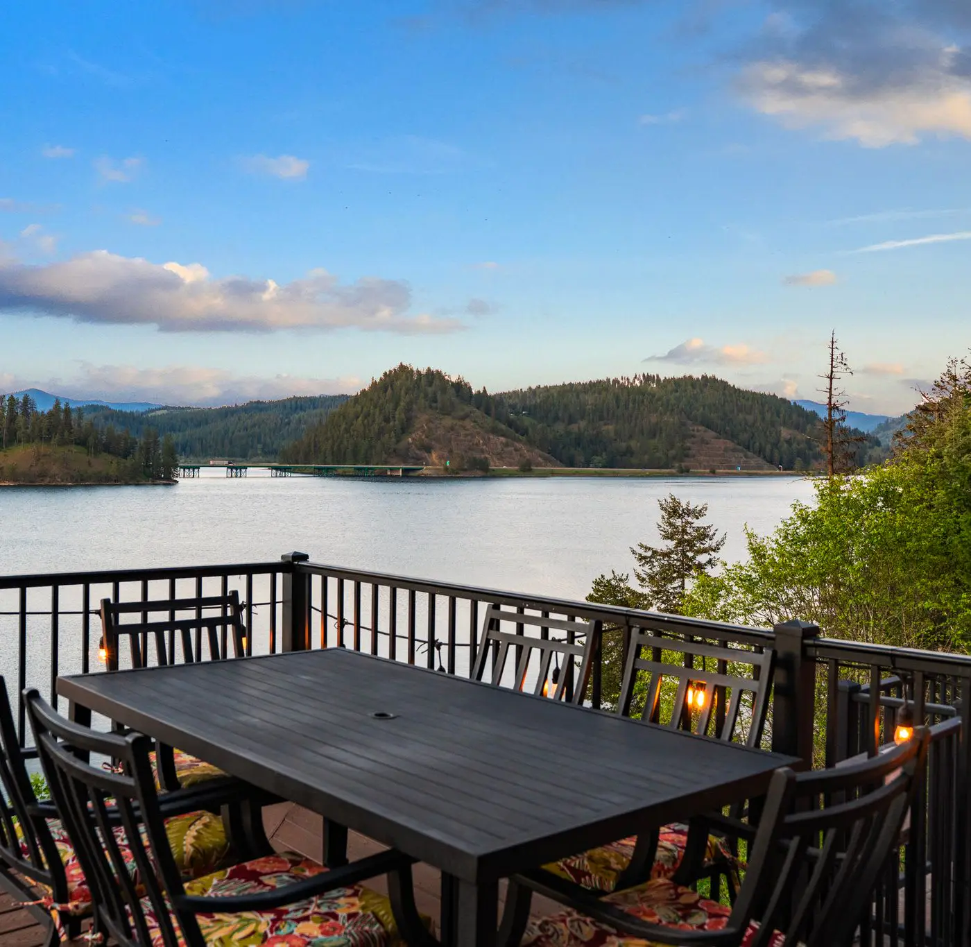 Lake Coeur d'Alene Cabin, Dock & Fire Pit