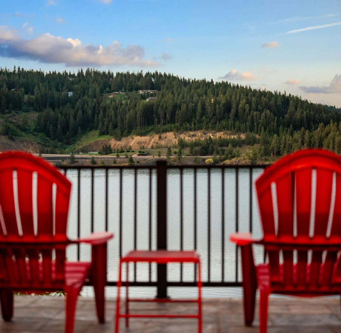 Lake Coeur d'Alene Cabin, Dock & Fire Pit