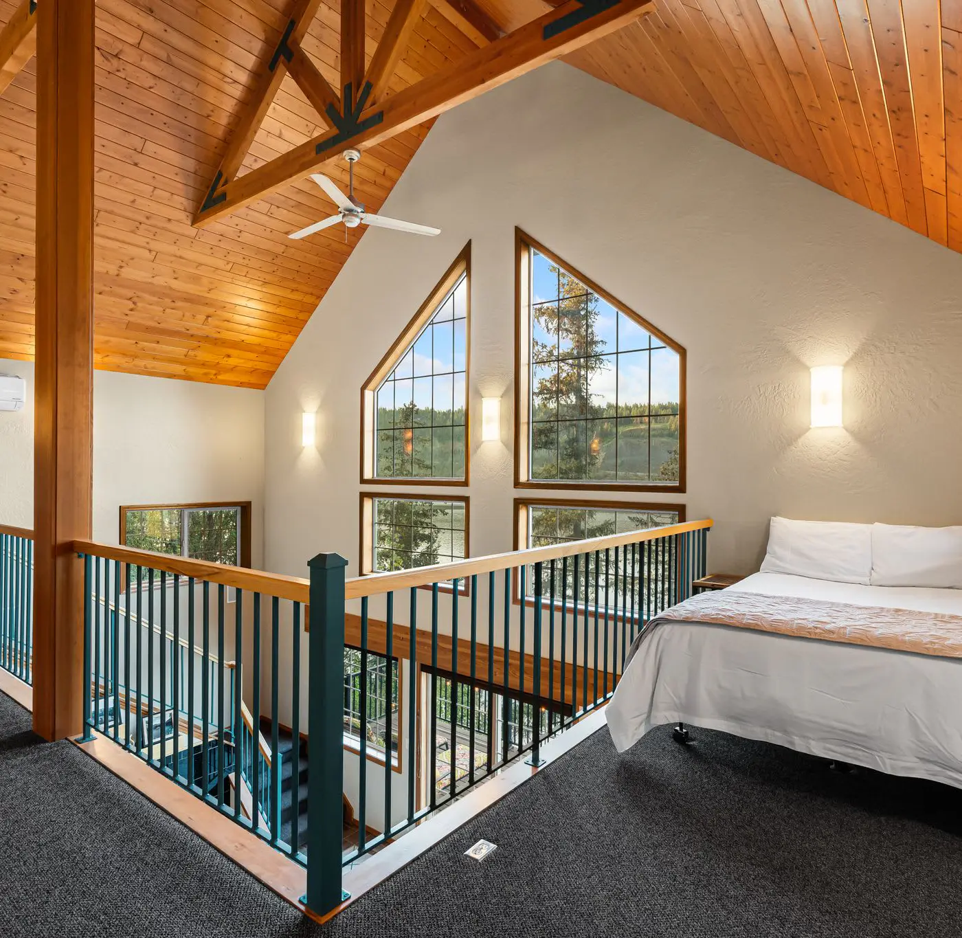 Lake Coeur d'Alene Cabin, Dock & Fire Pit
