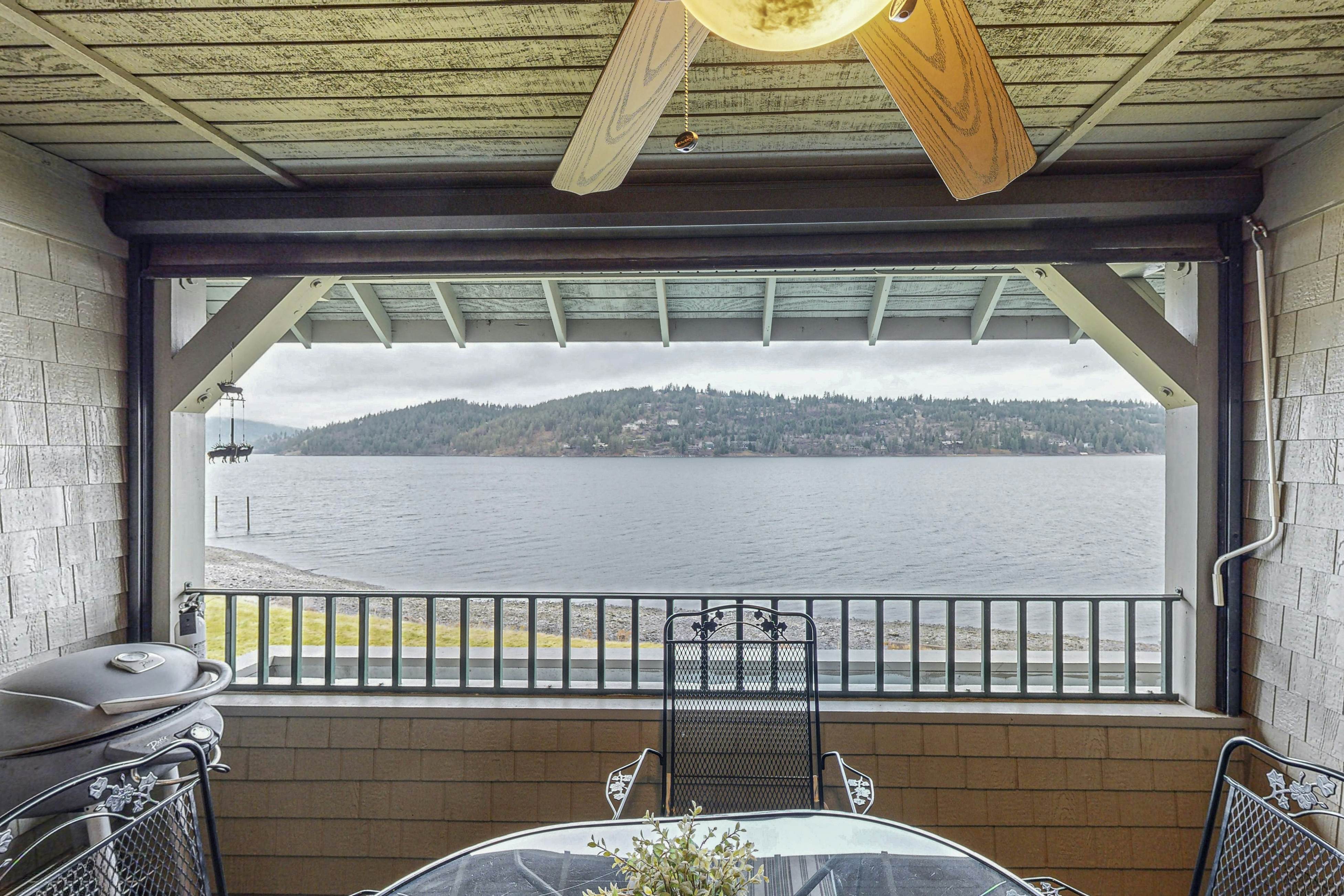 Lakefront Condo CDA Views