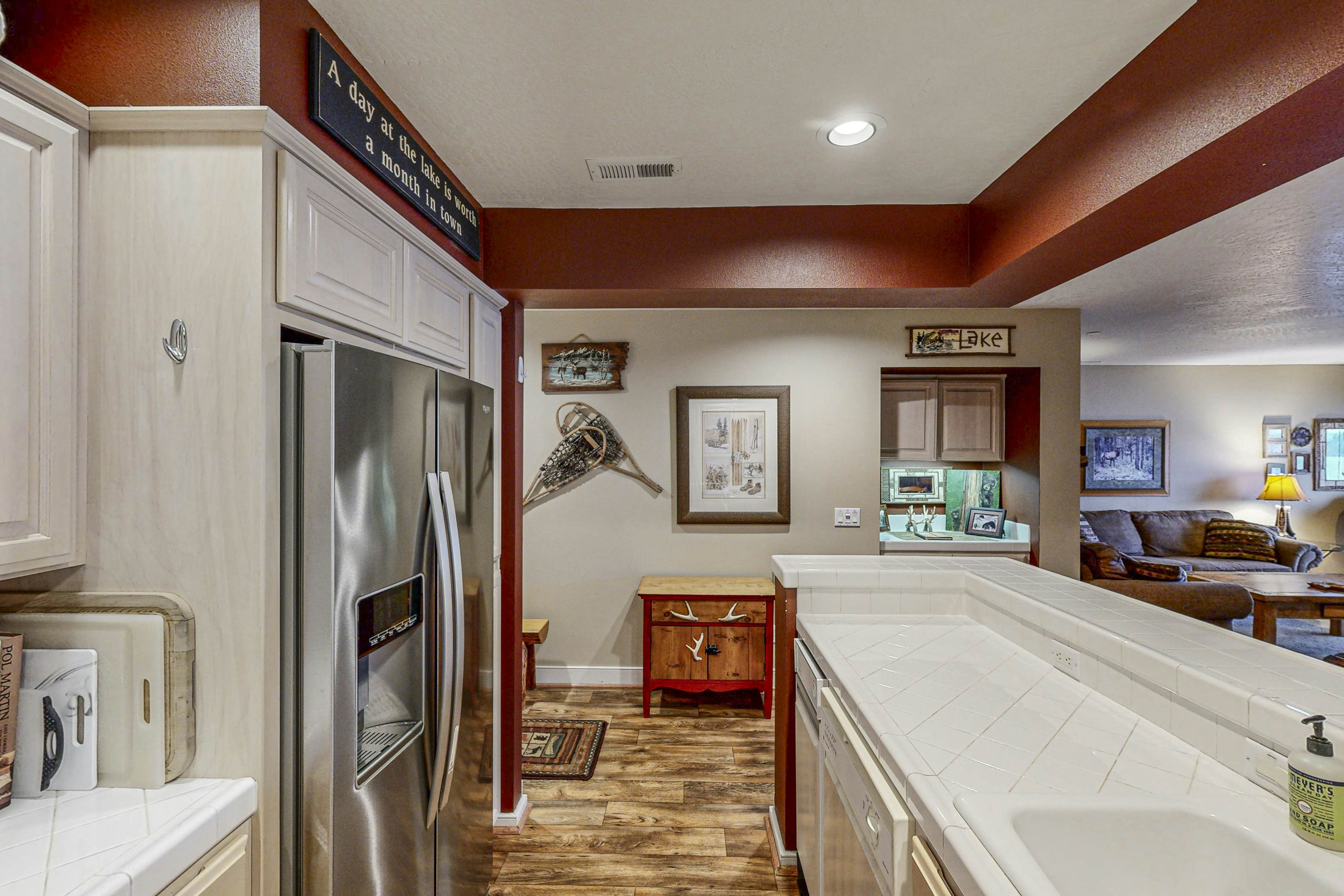 Lakefront Condo CDA Views