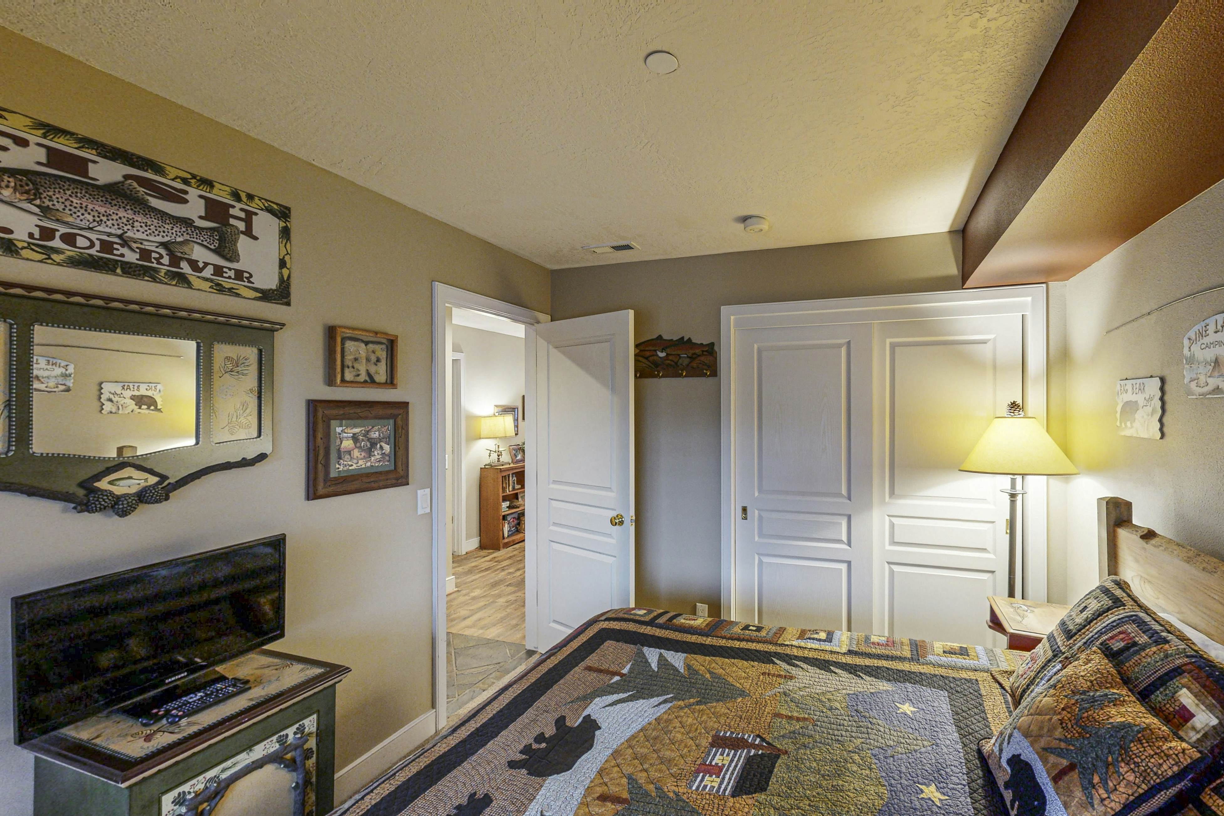 Lakefront Condo CDA Views