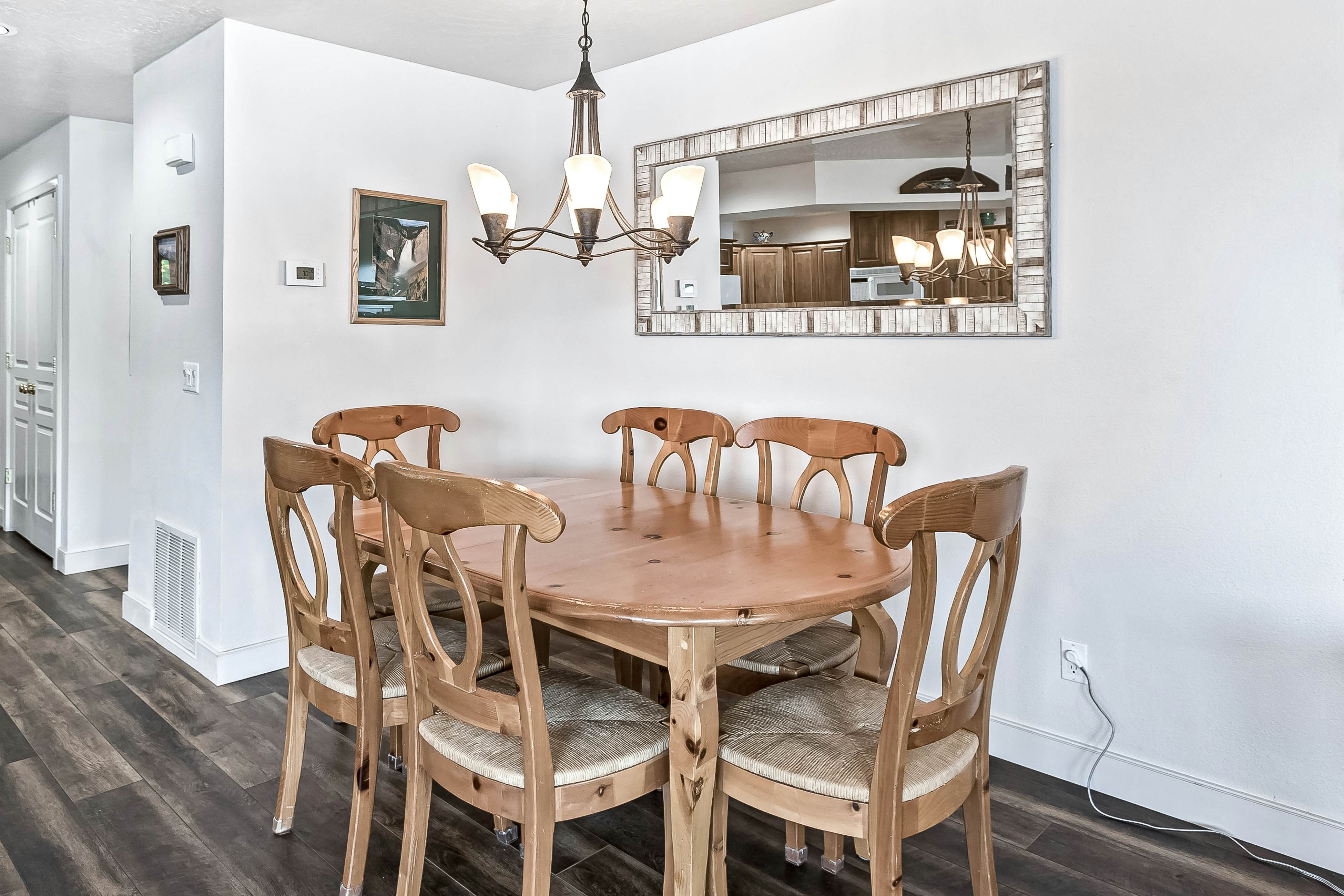 Lakefront Condo With Views