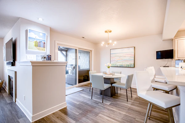 Arrow Point condo with lake views and balcony