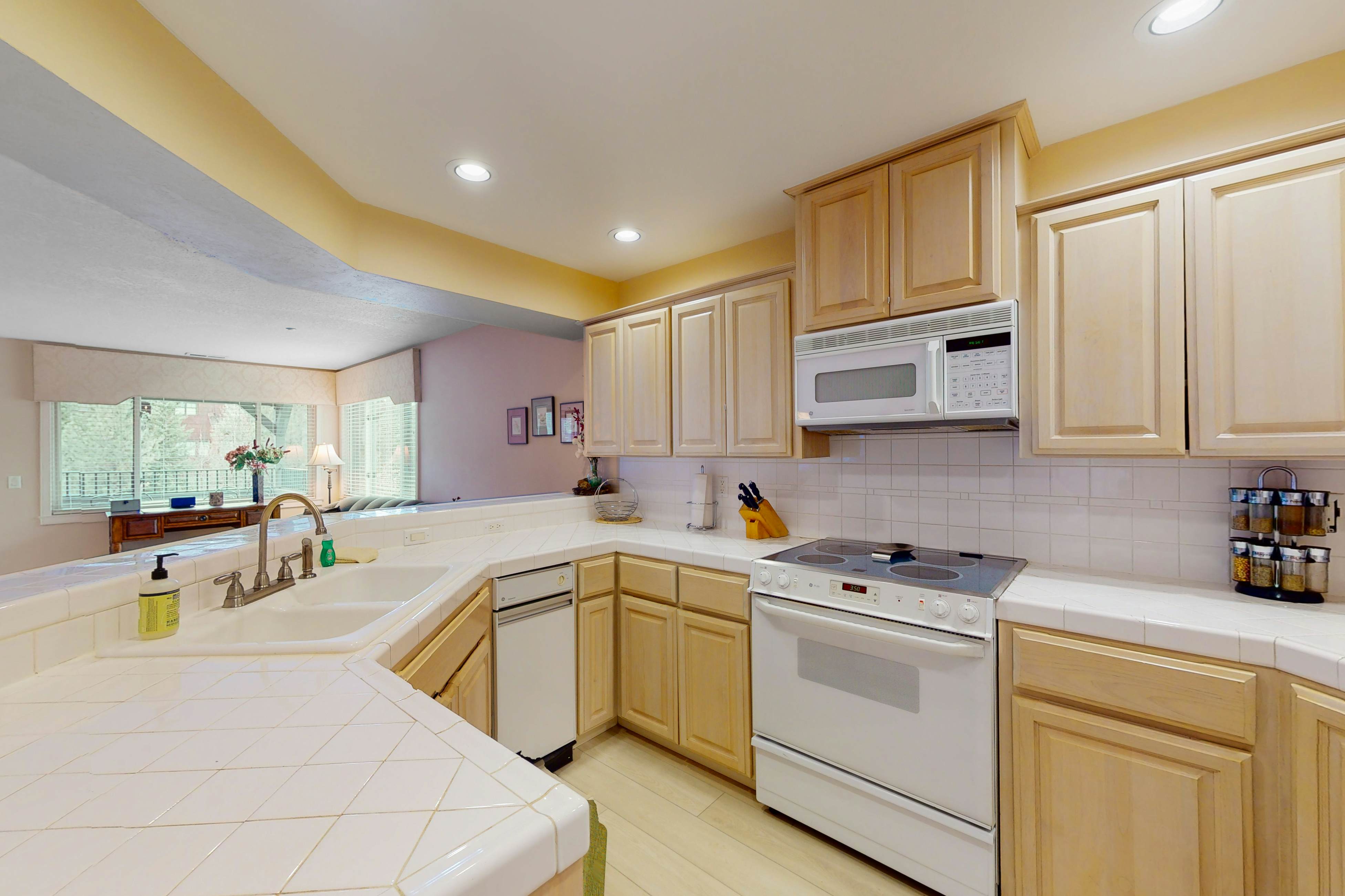 Mountain Lake Getaway