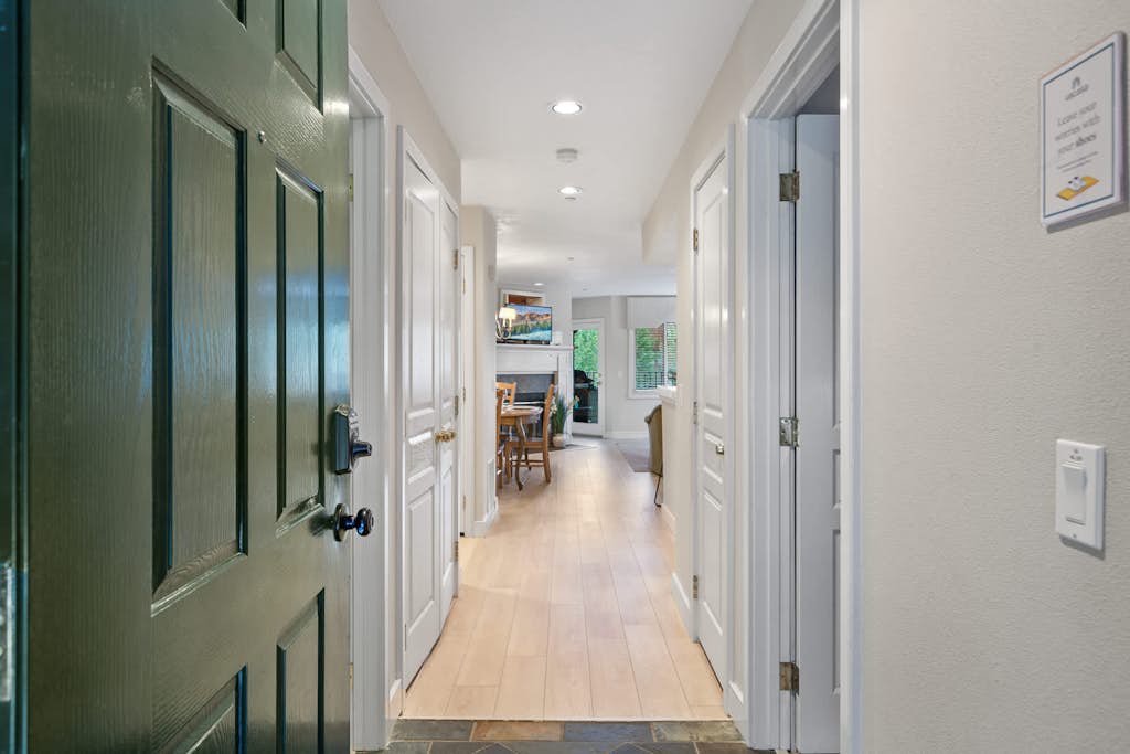 Arrow Point condo with lake views and balcony