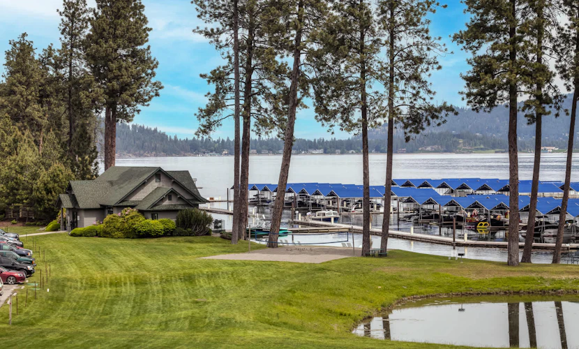 3BR Lakefront Condo: Beach, Pool & Lake Views