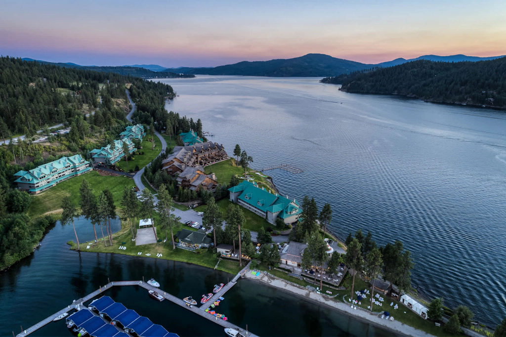 Arrow Point condo with lake views and balcony