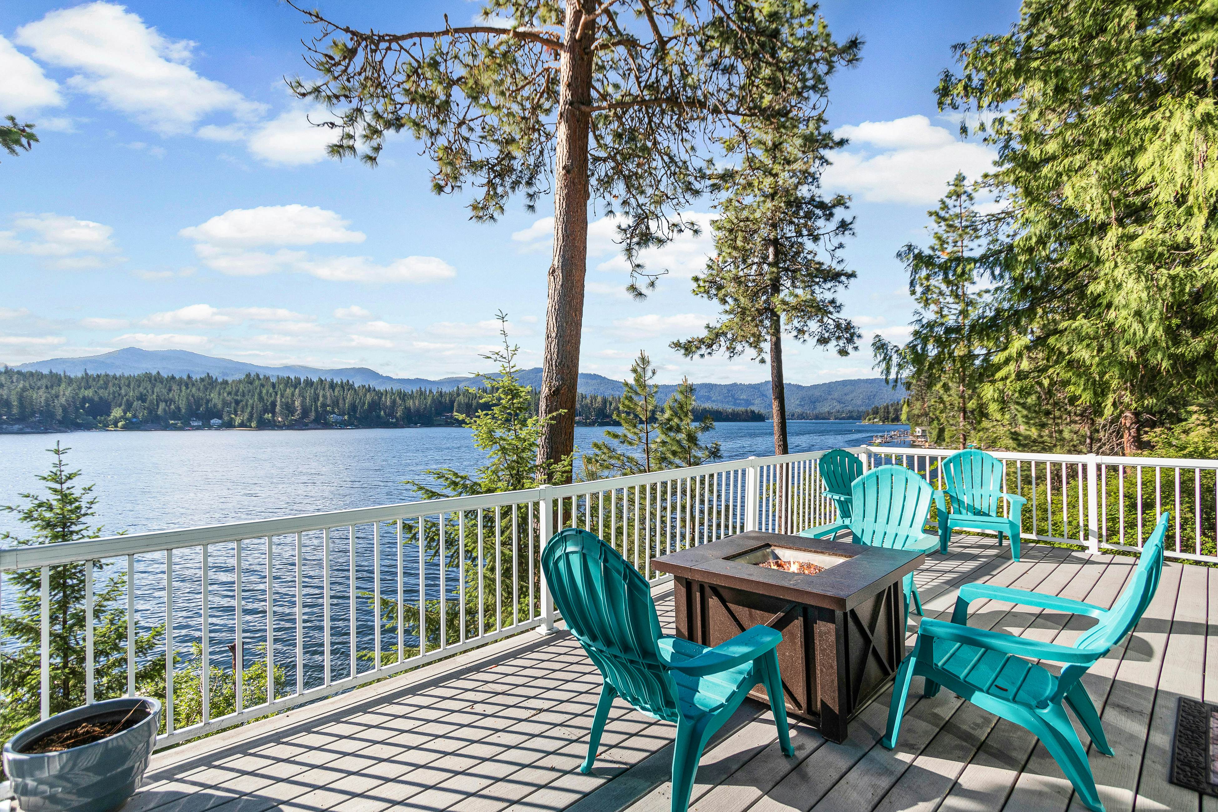 Hayden Lake Gem Retreat