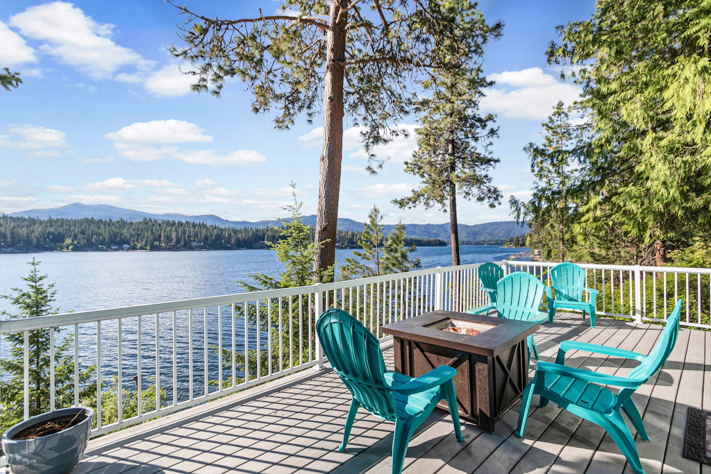 Lakefront Cabin, Dock, Kayaks & Fire Pit
