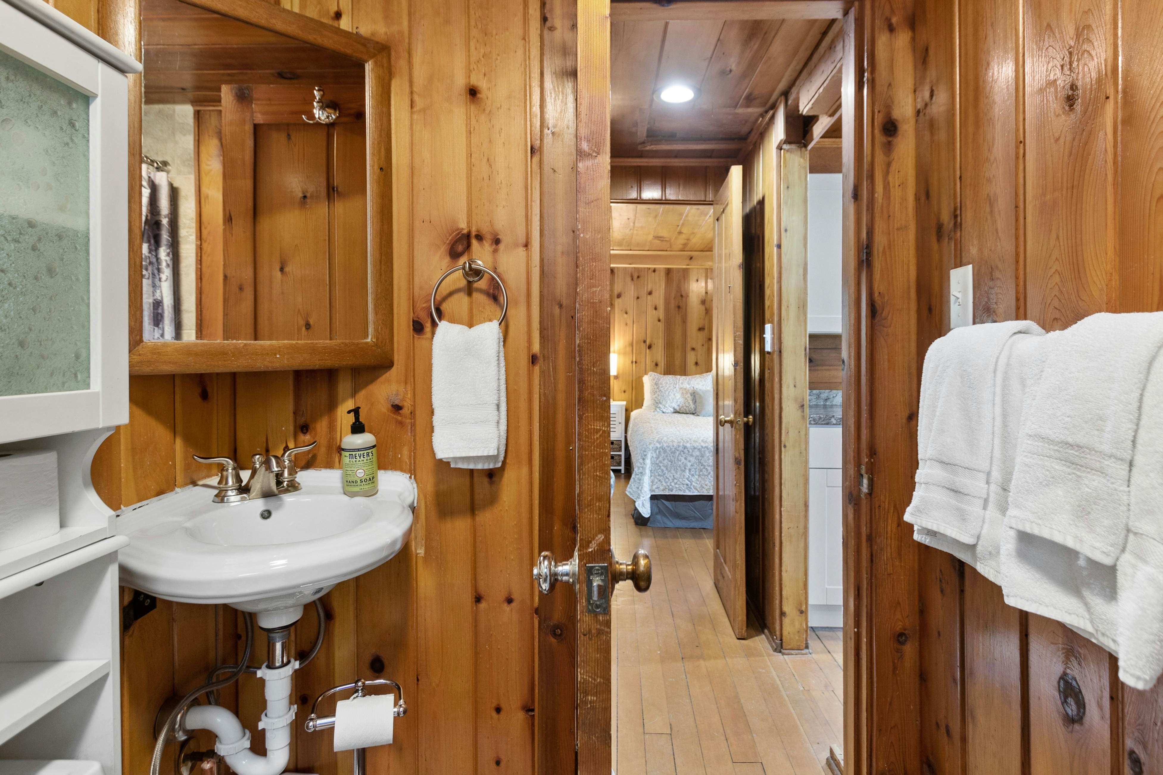 Hayden Lake Gem Retreat