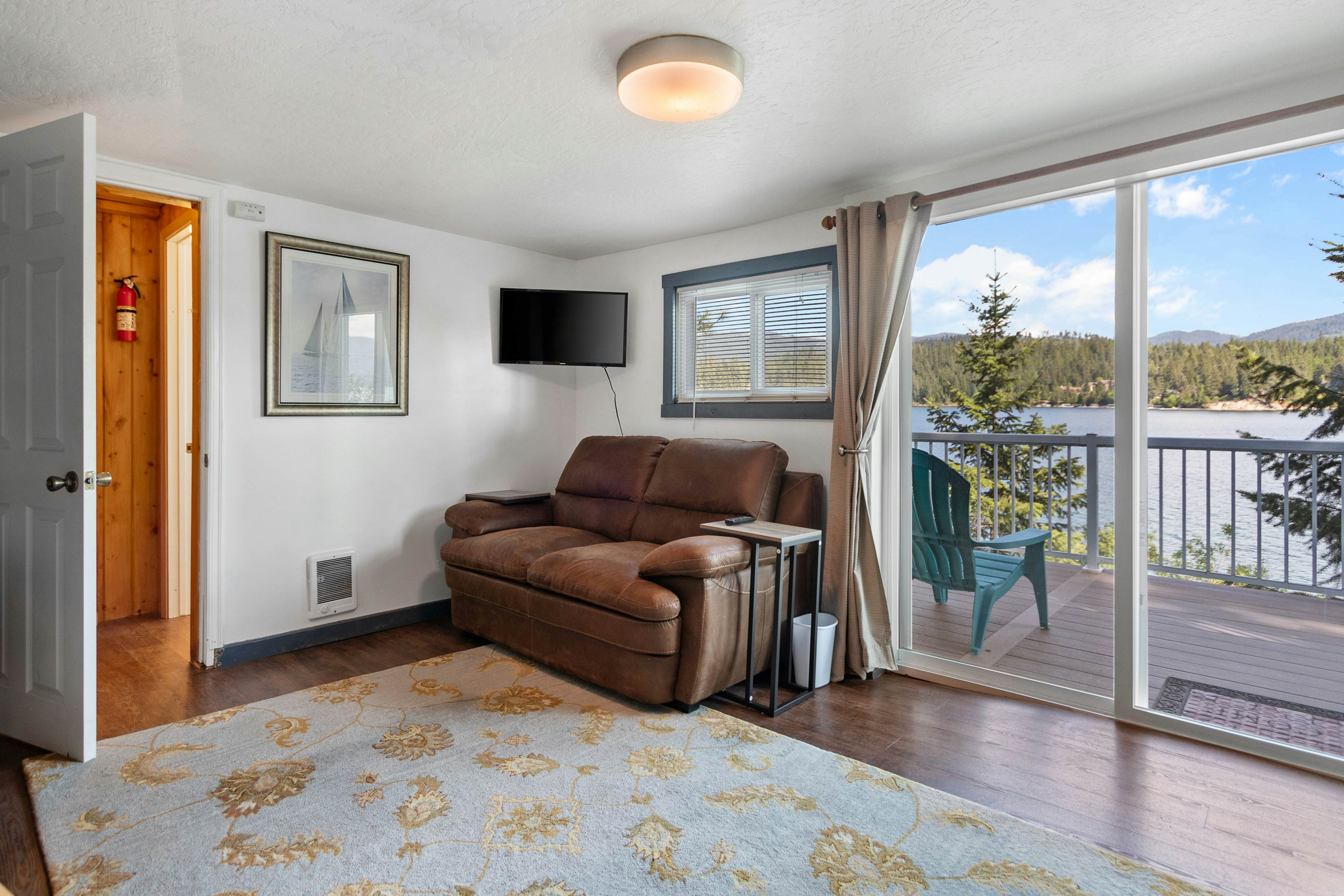 Hayden Lake Gem Retreat