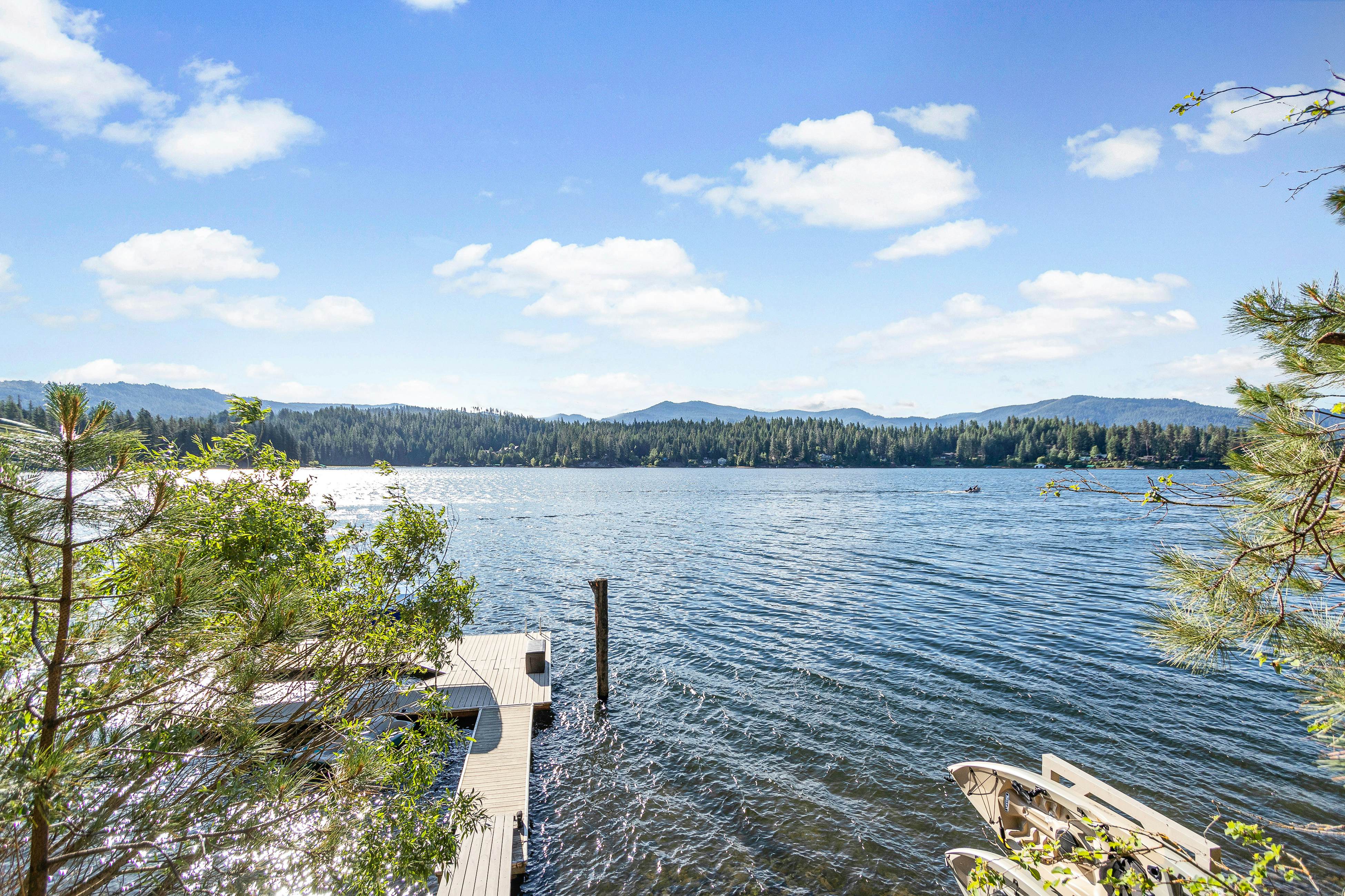 Hayden Lake Gem Retreat