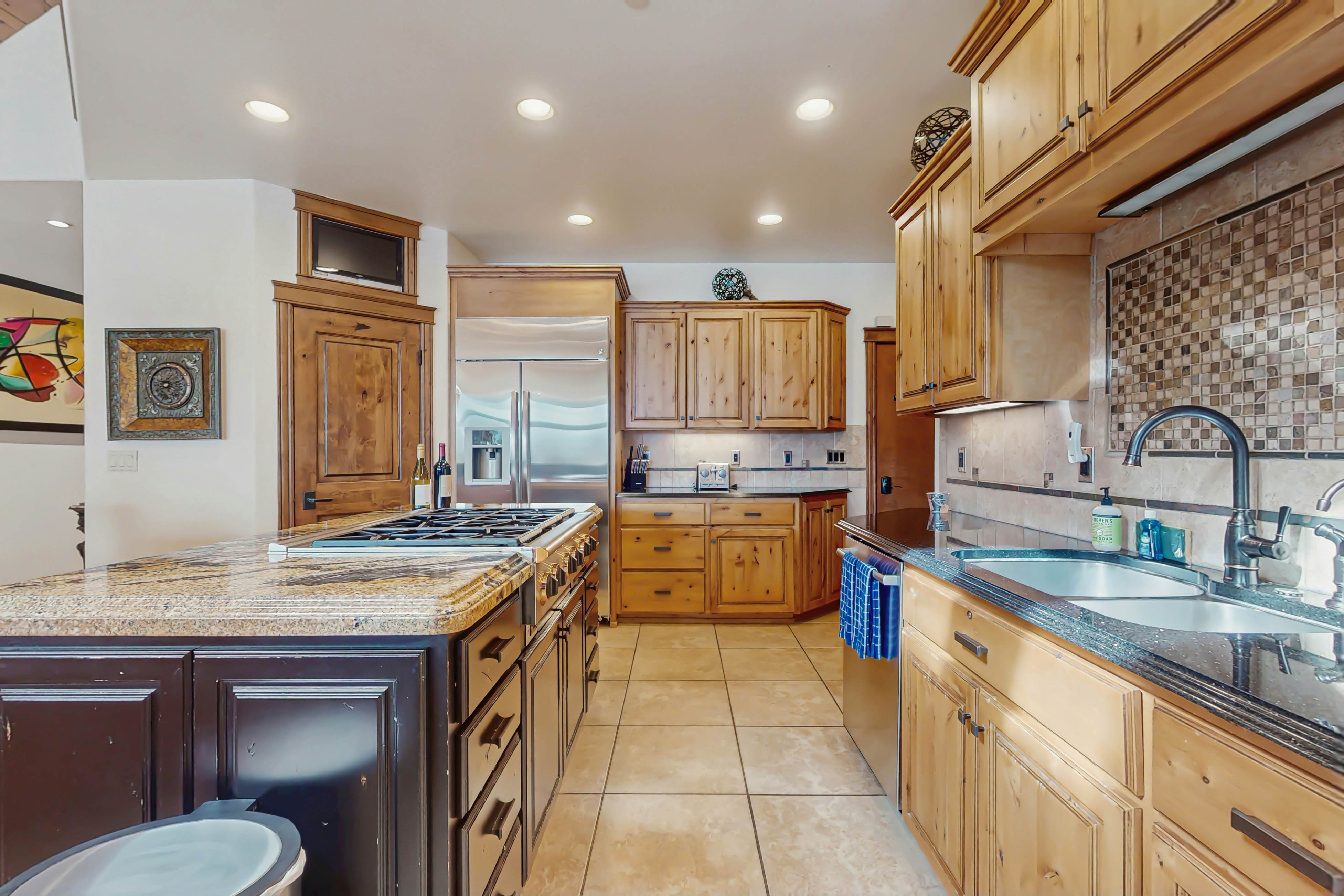 Lakeside Home With Hot Tub