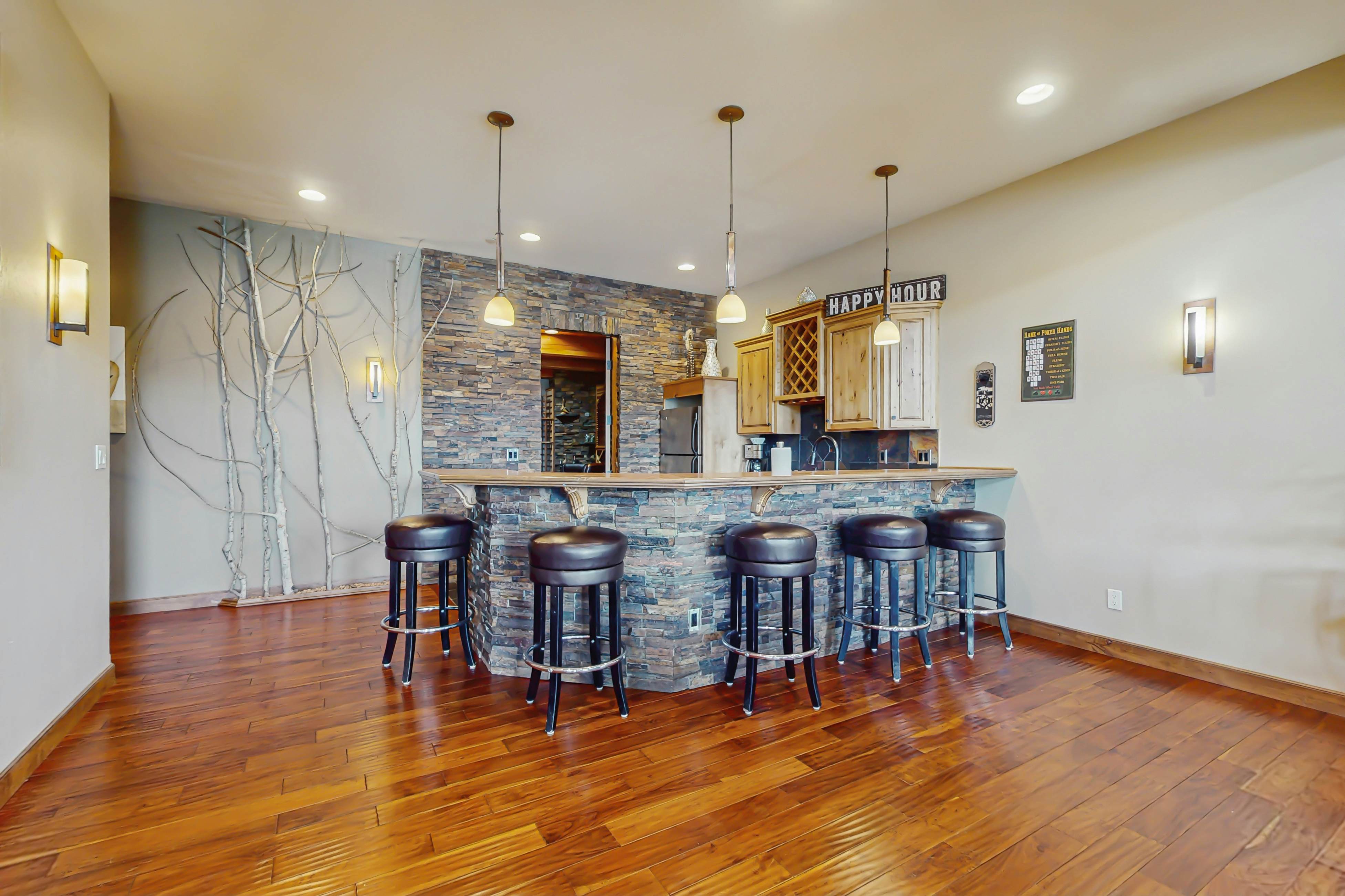 Lakeside Home With Hot Tub