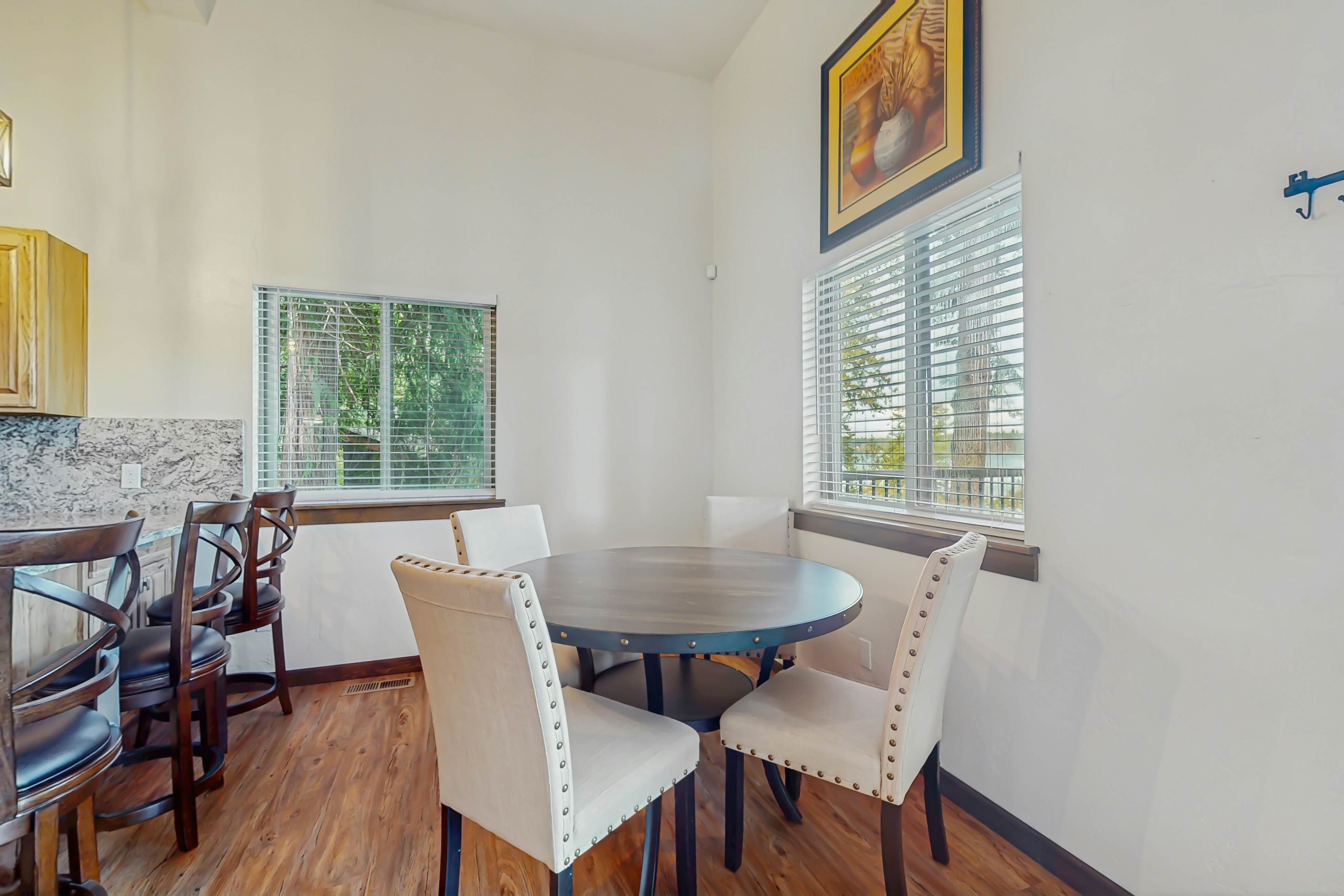 Lakeside Home With Hot Tub