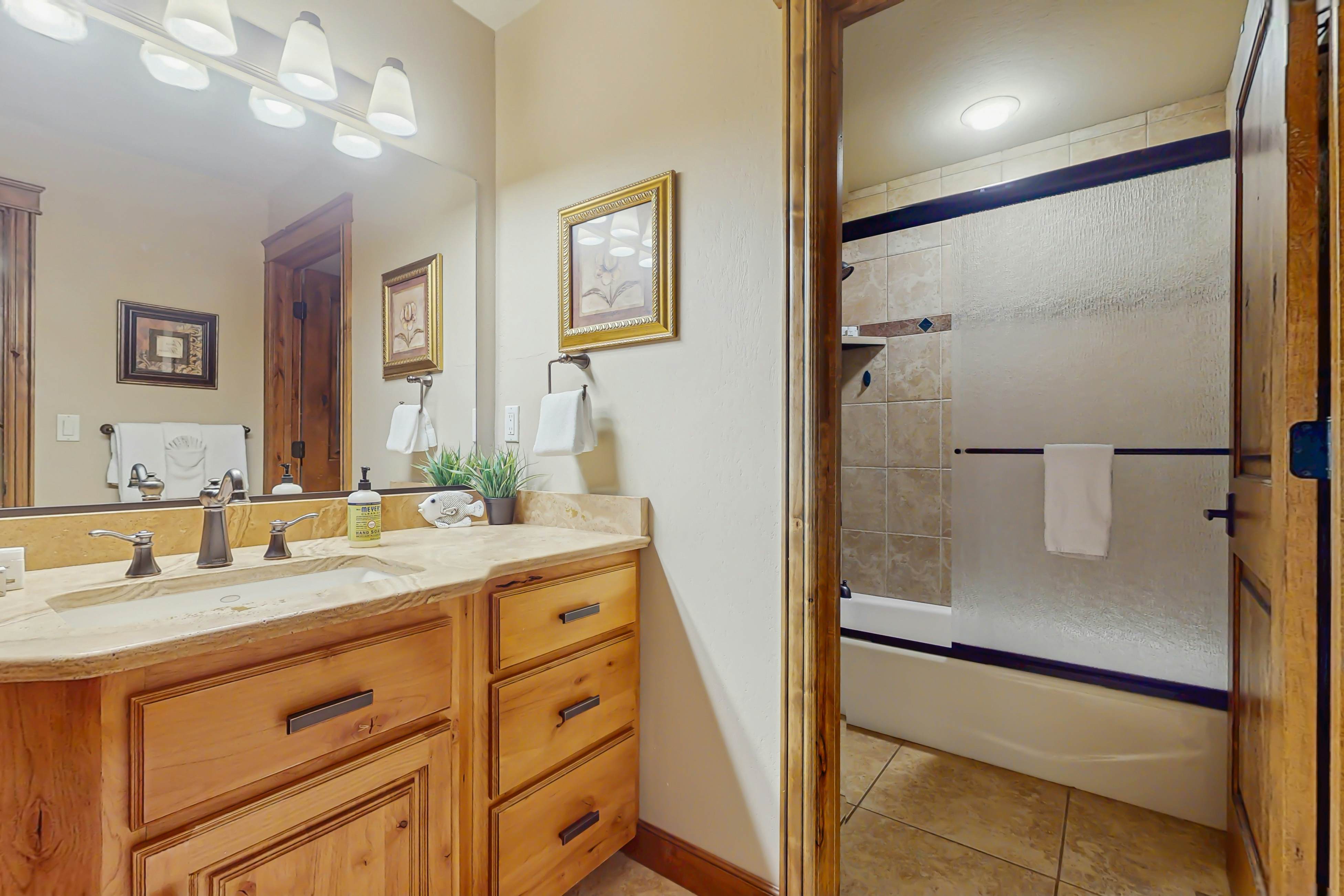 Lakeside Home With Hot Tub