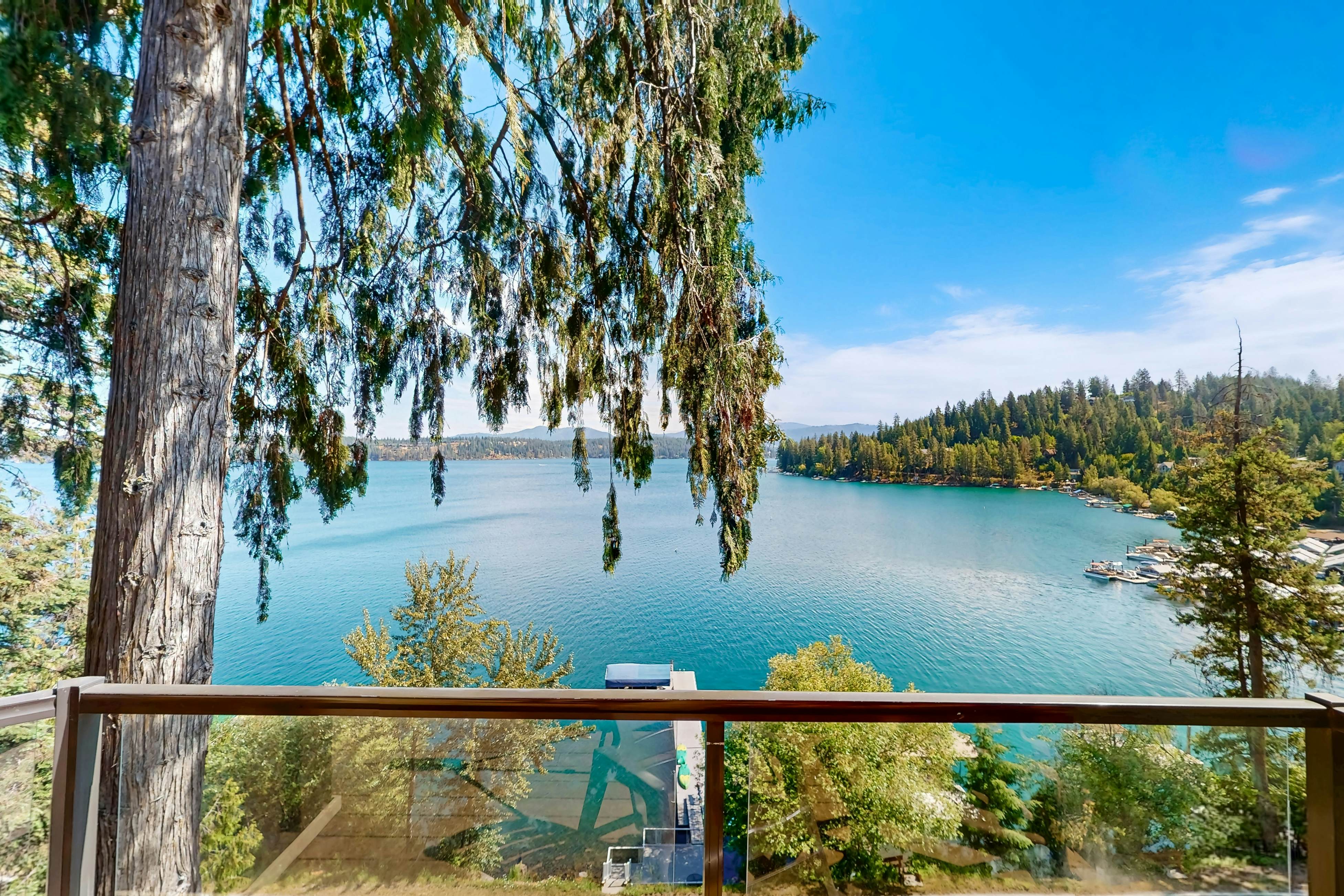Lakeside Home With Hot Tub