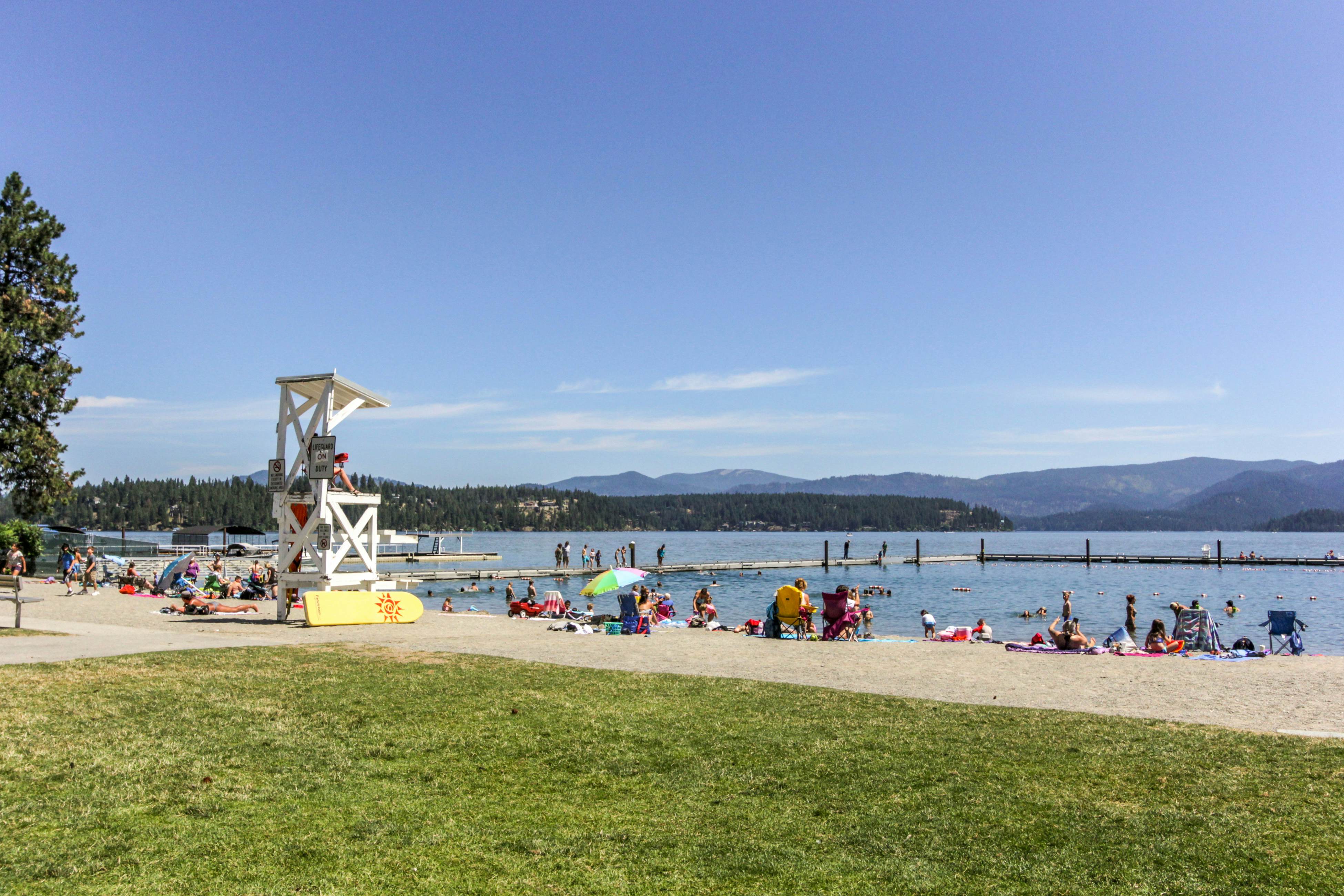 Lakeside Home With Hot Tub
