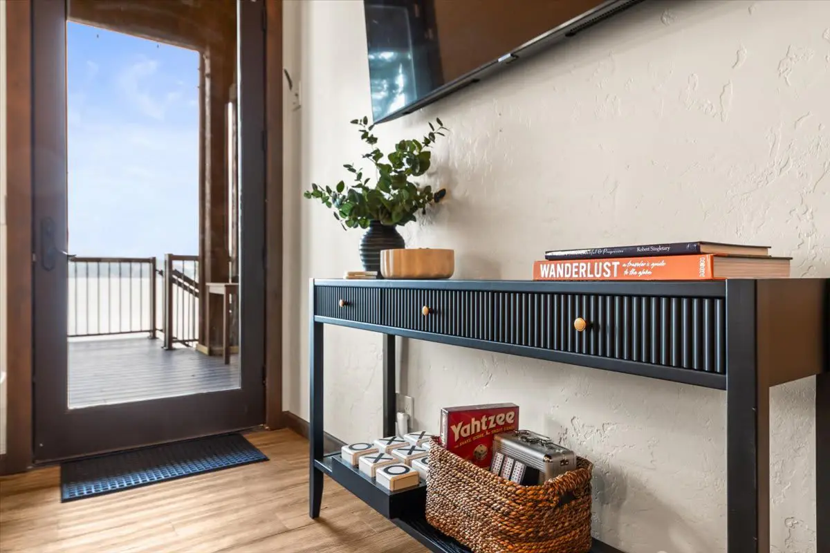 DeJa View - Entire Home