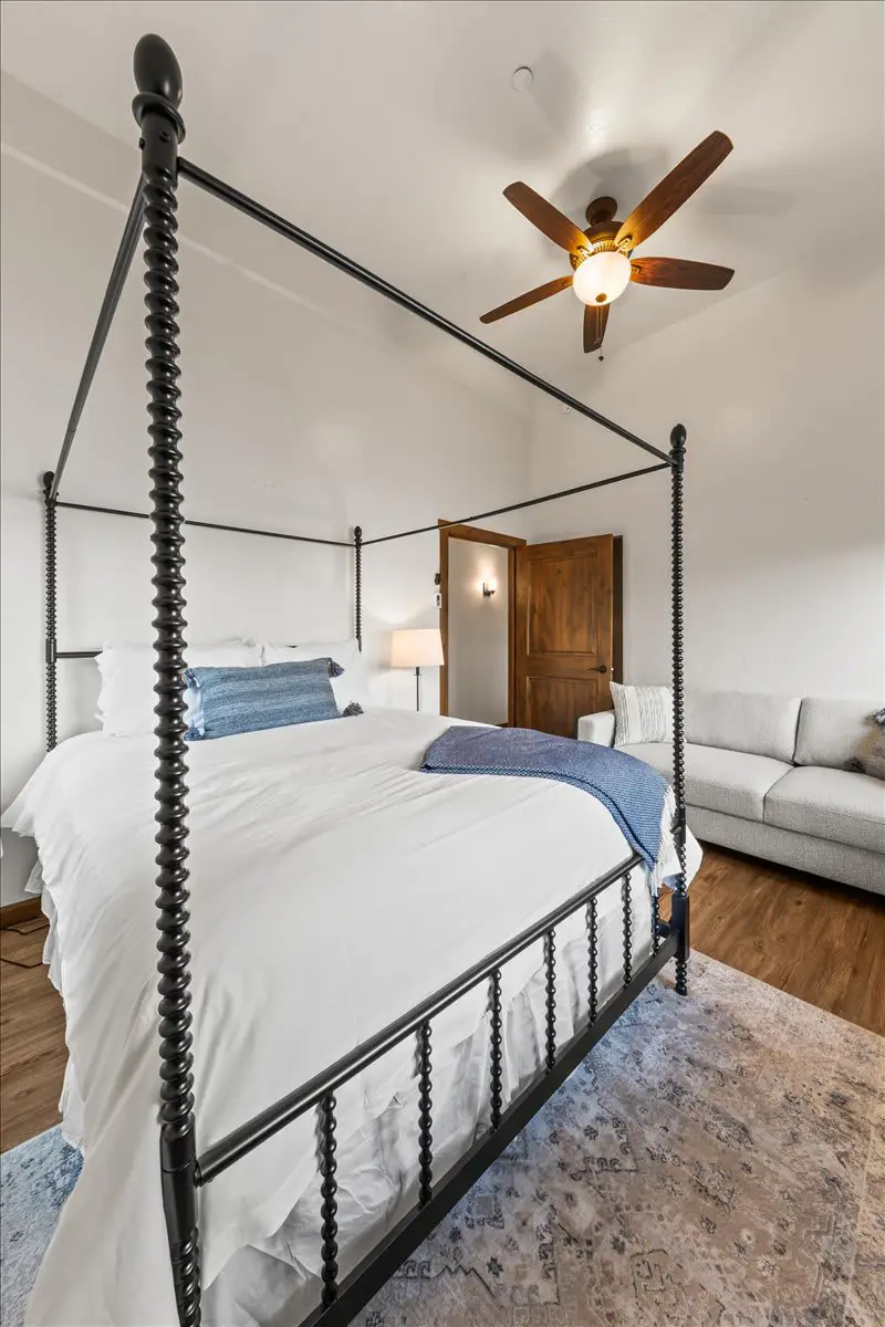 DeJa View - Entire Home