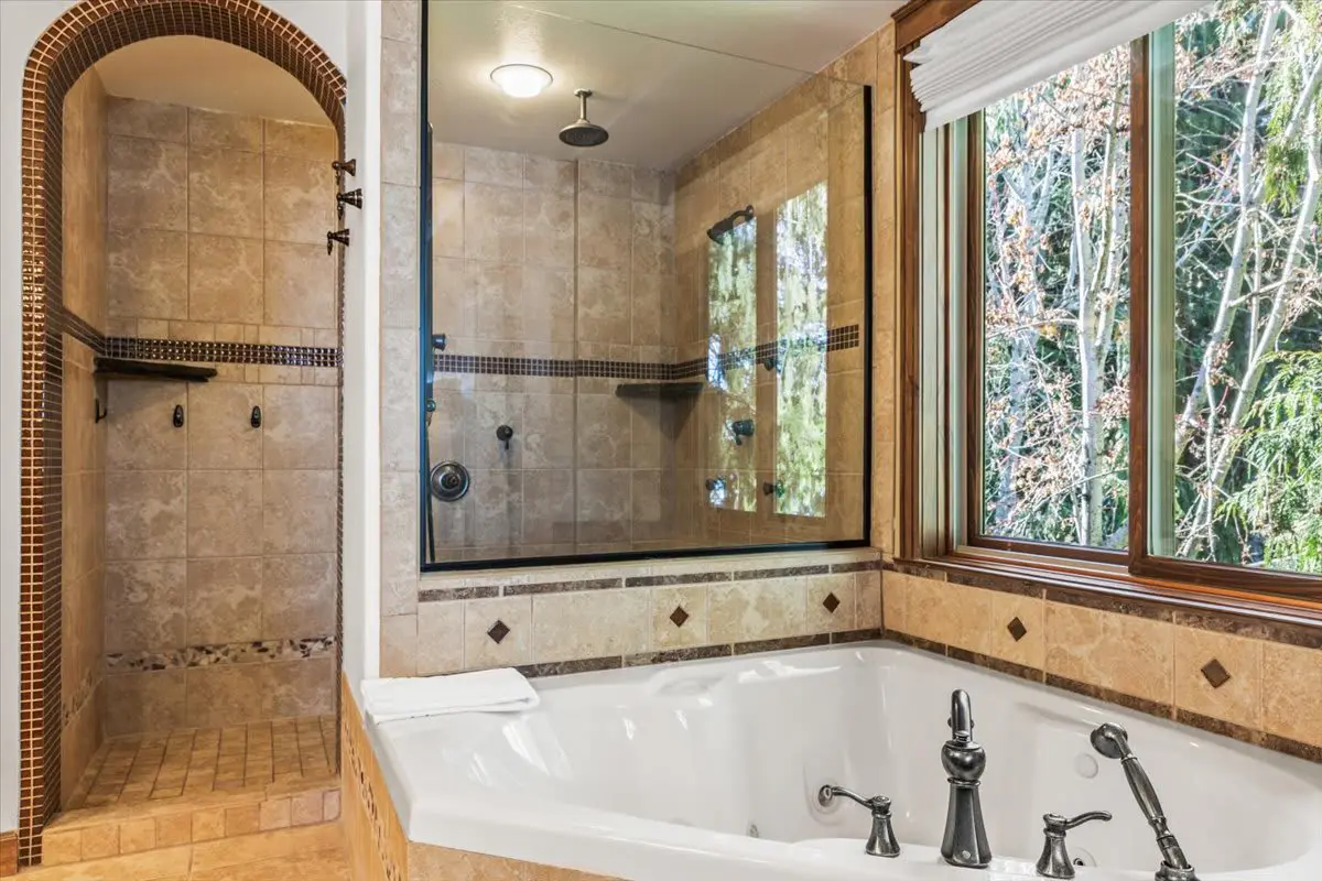 DeJa View - Entire Home