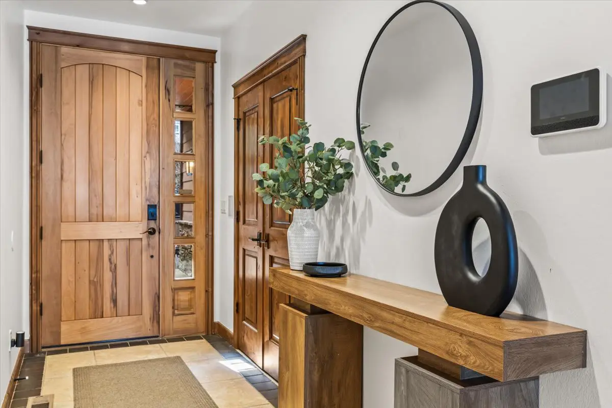 DeJa View - Entire Home