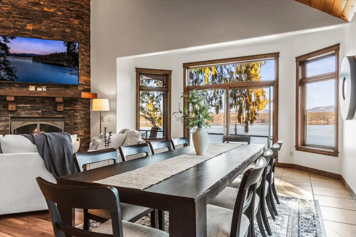 DeJa View - Entire Home