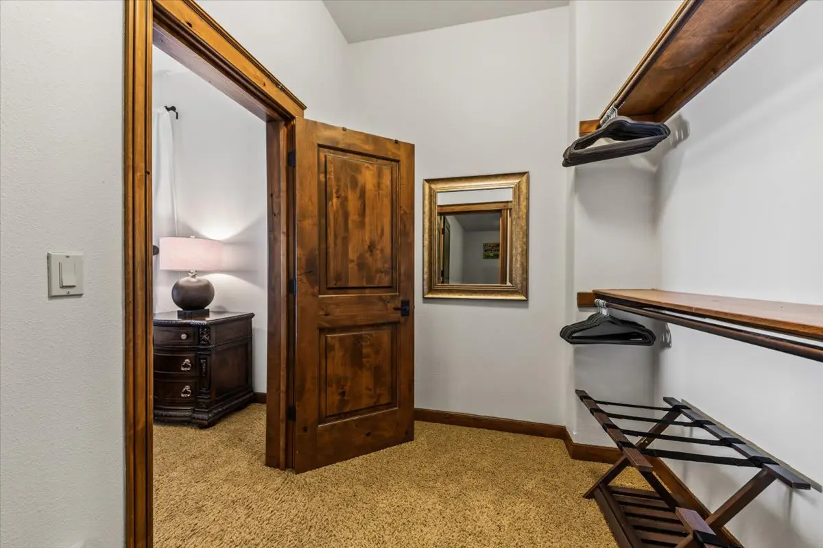 DeJa View - Entire Home