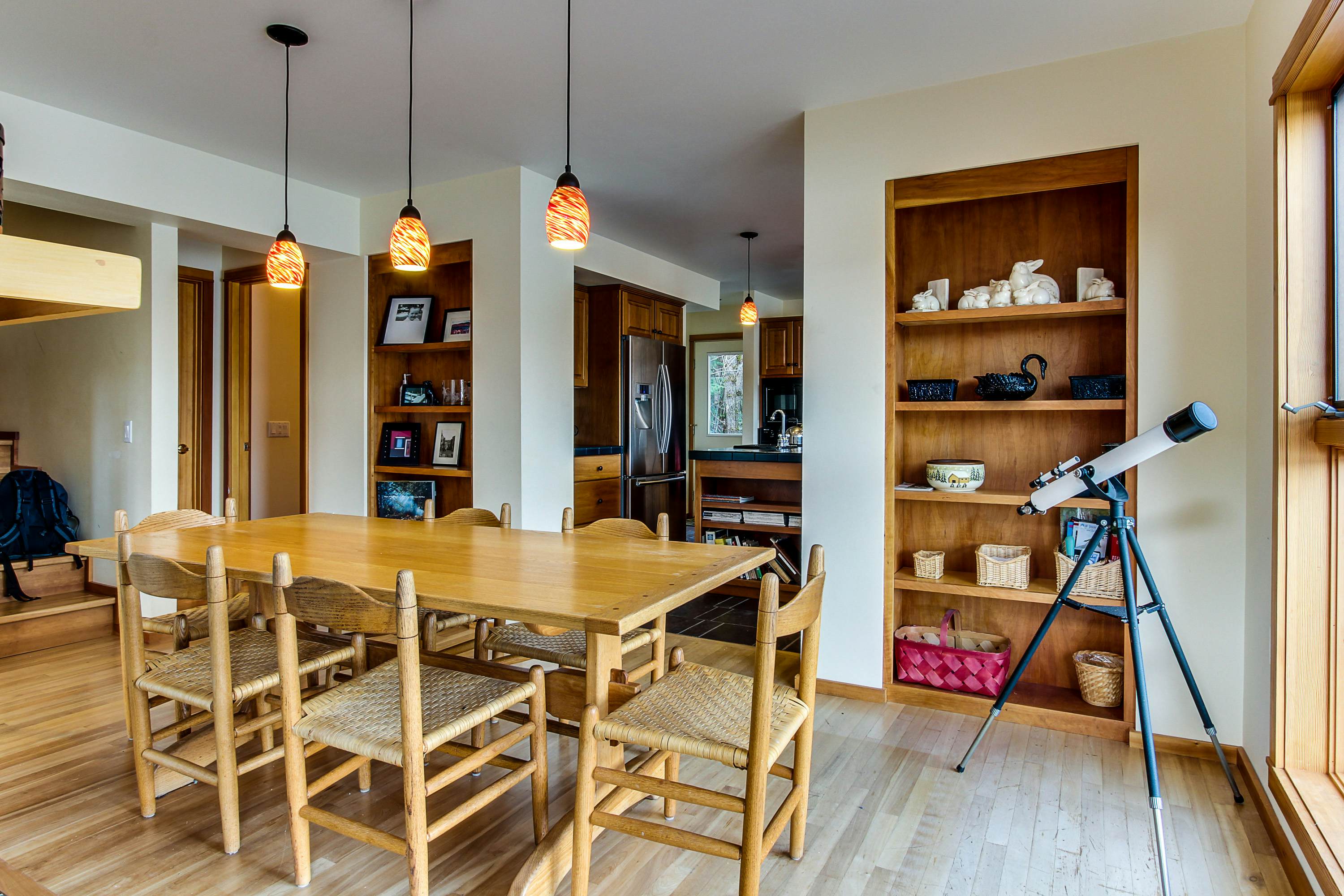 Gorgeous Lakefront Retreat