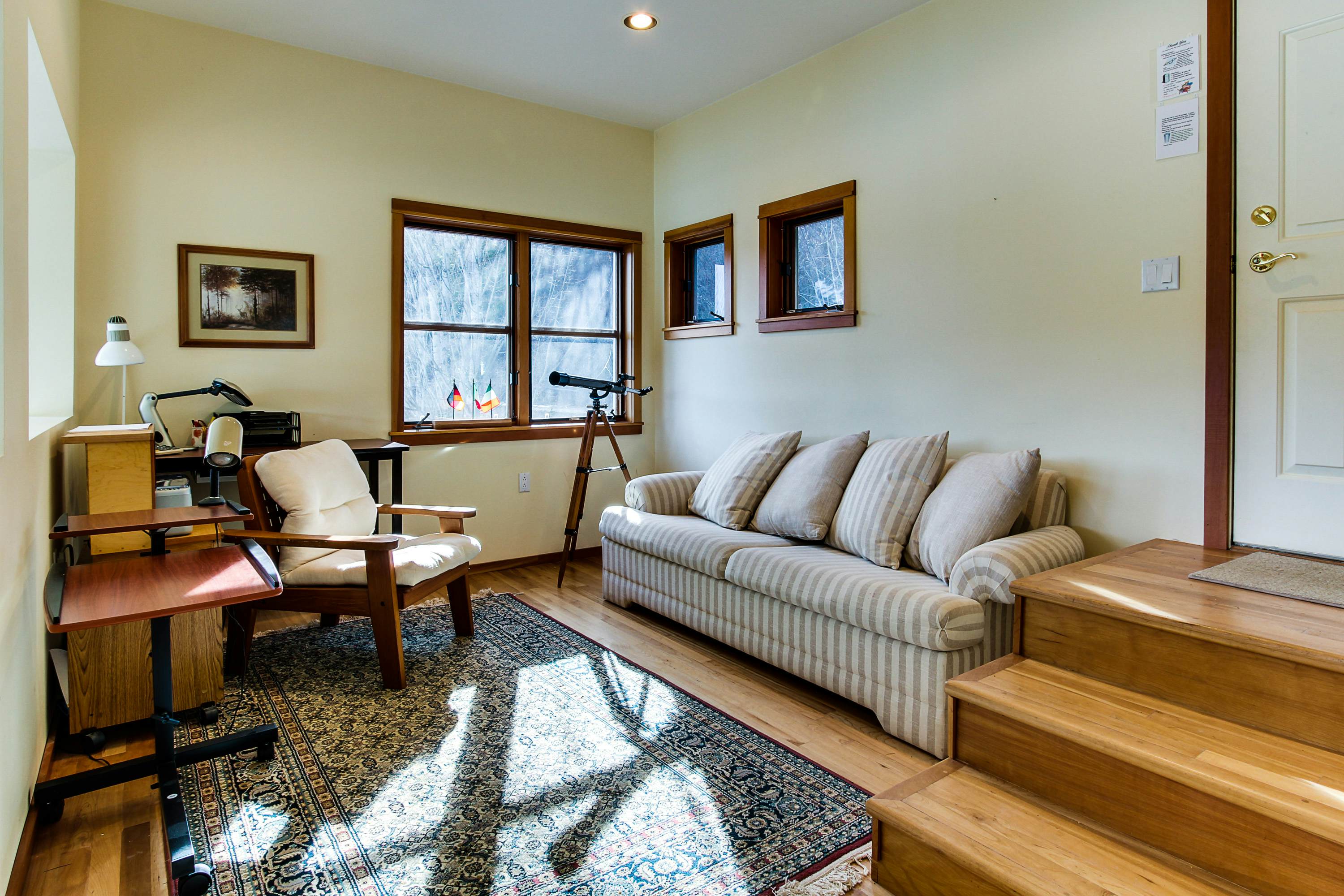 Gorgeous Lakefront Retreat