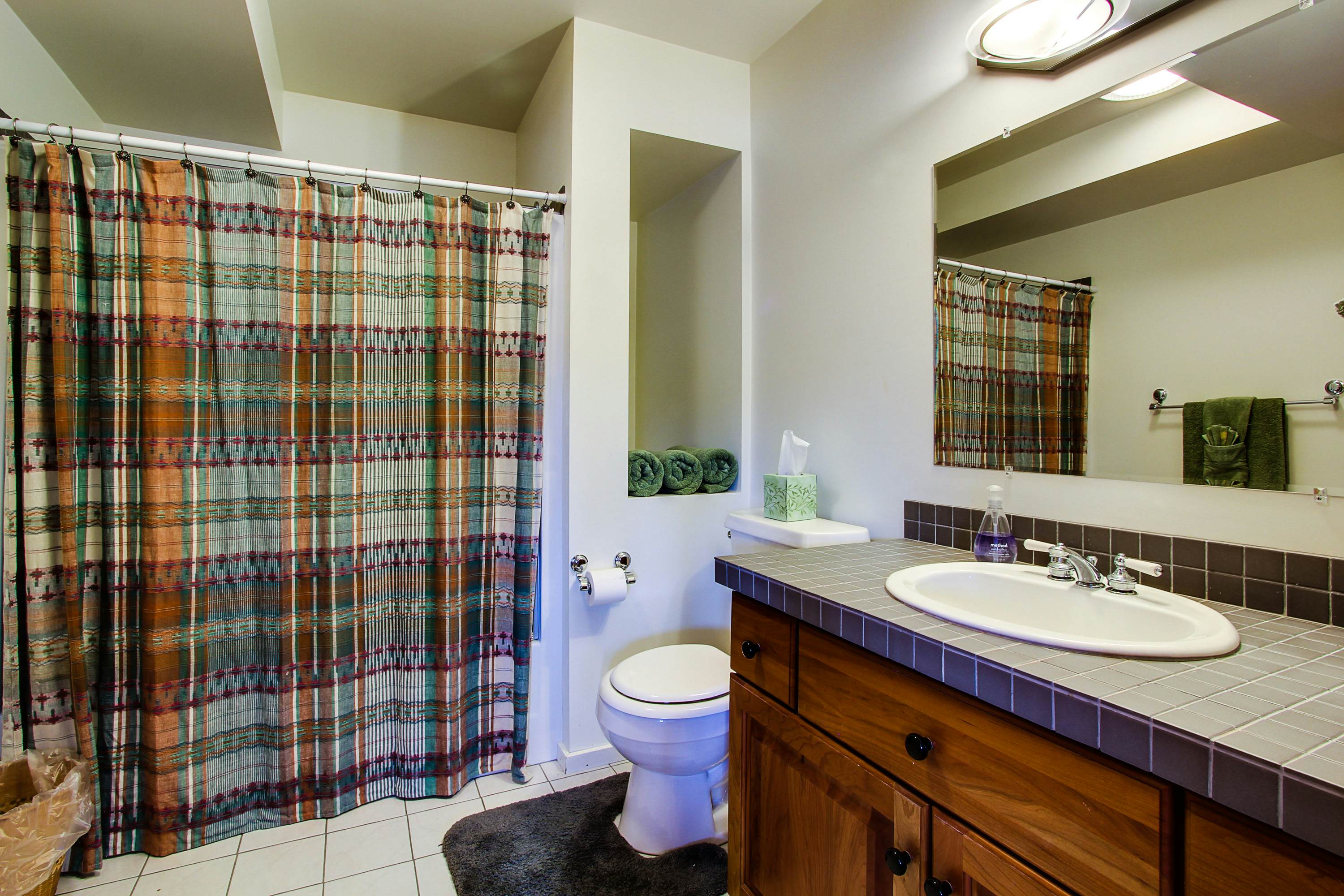 Gorgeous Lakefront Retreat