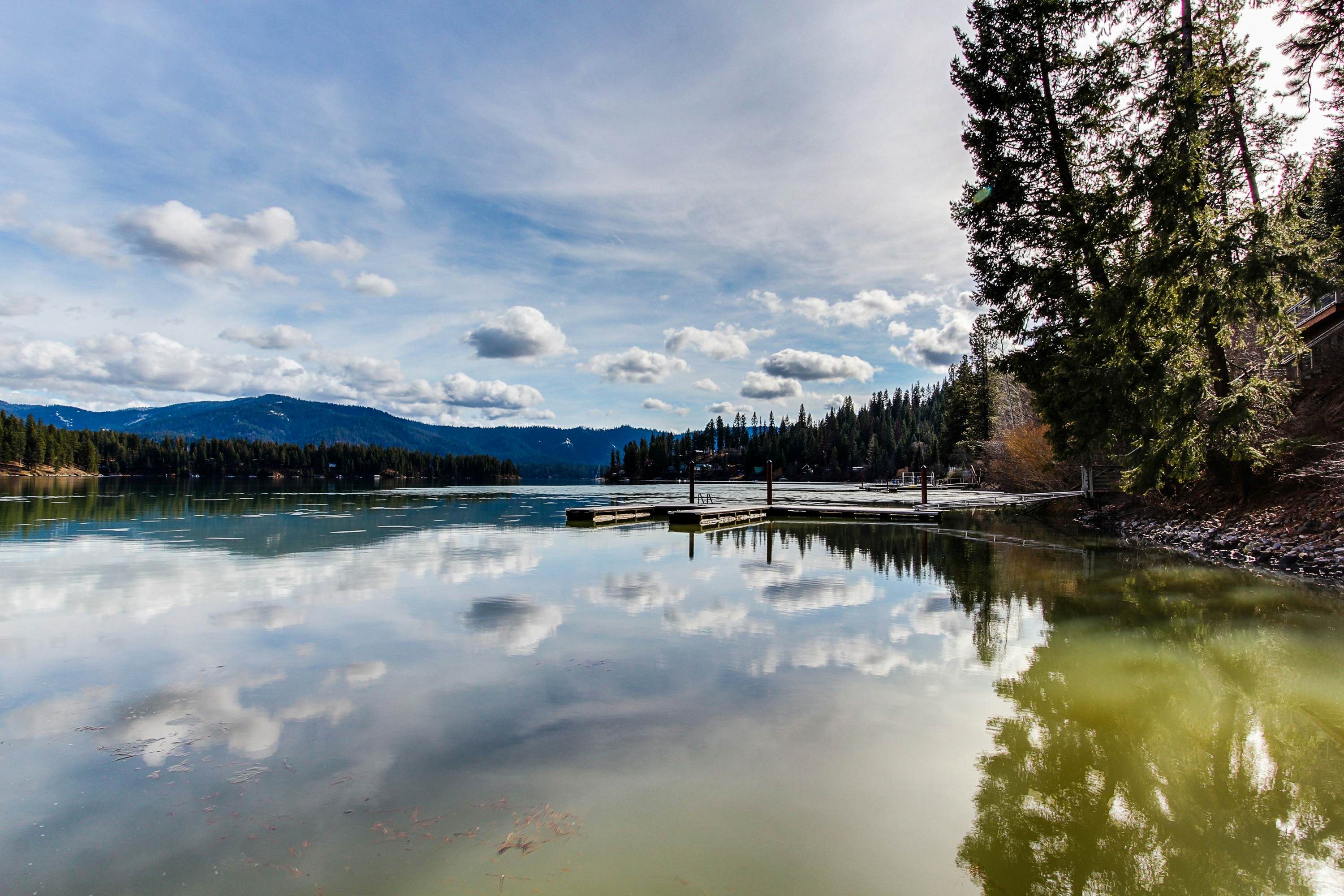 Gorgeous Lakefront Retreat