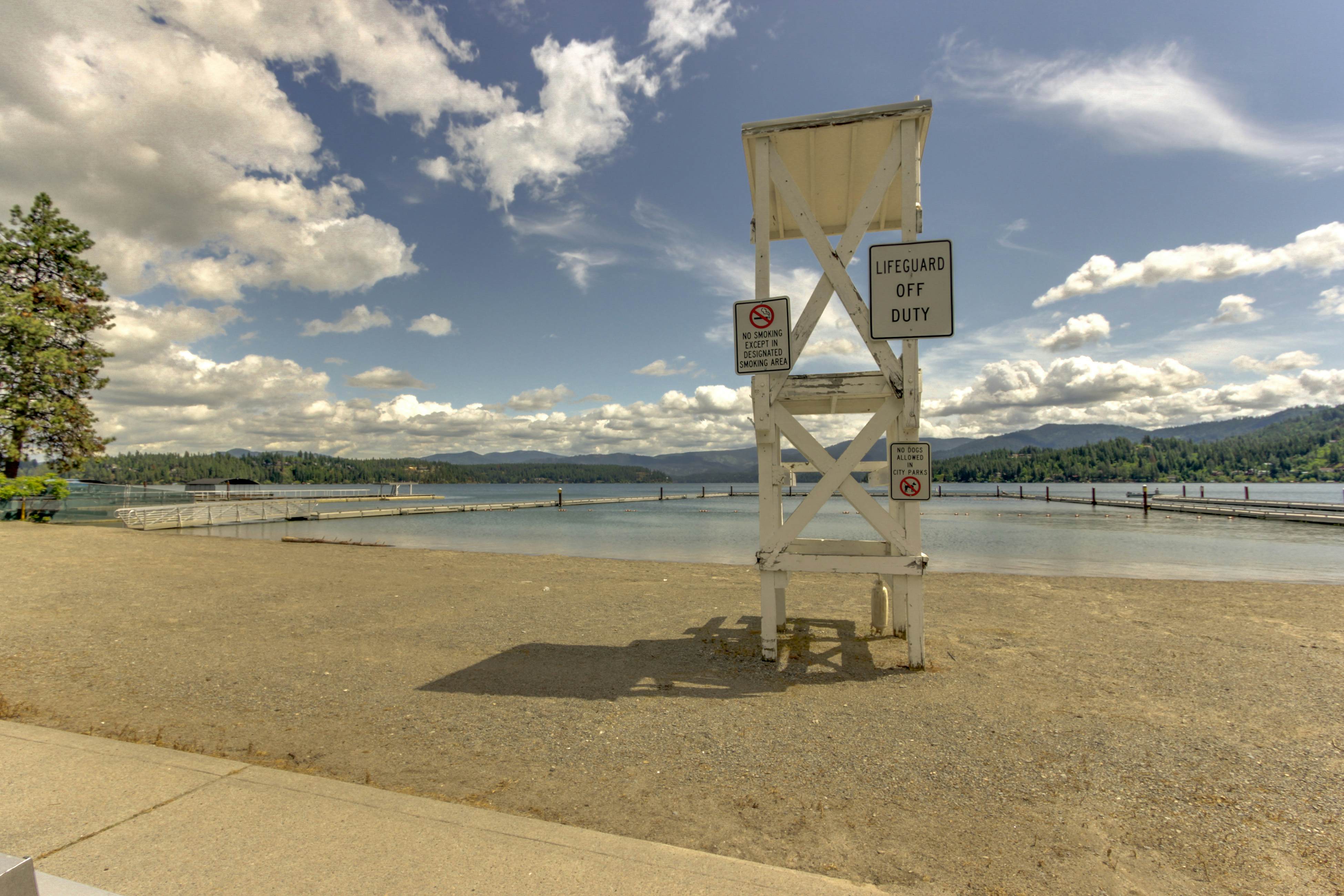 Gorgeous Lakefront Retreat