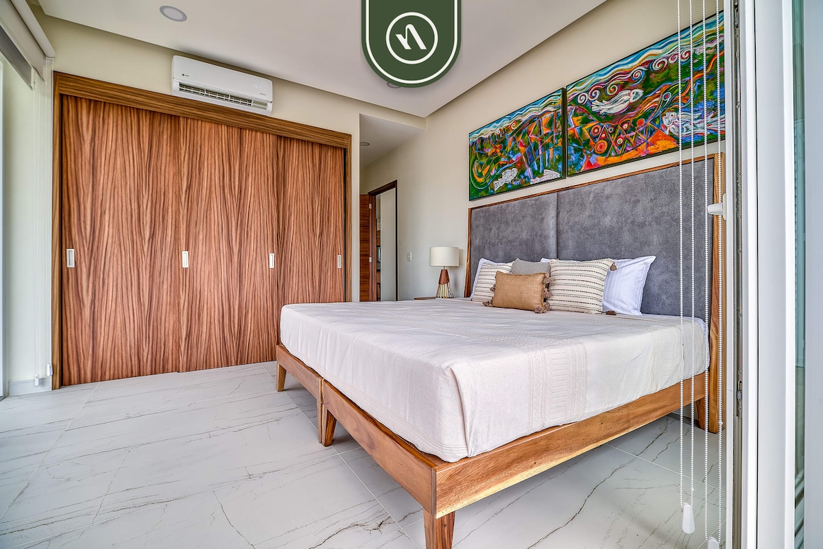 New 2 BR Condo One Street From Beach - Pool - Gym